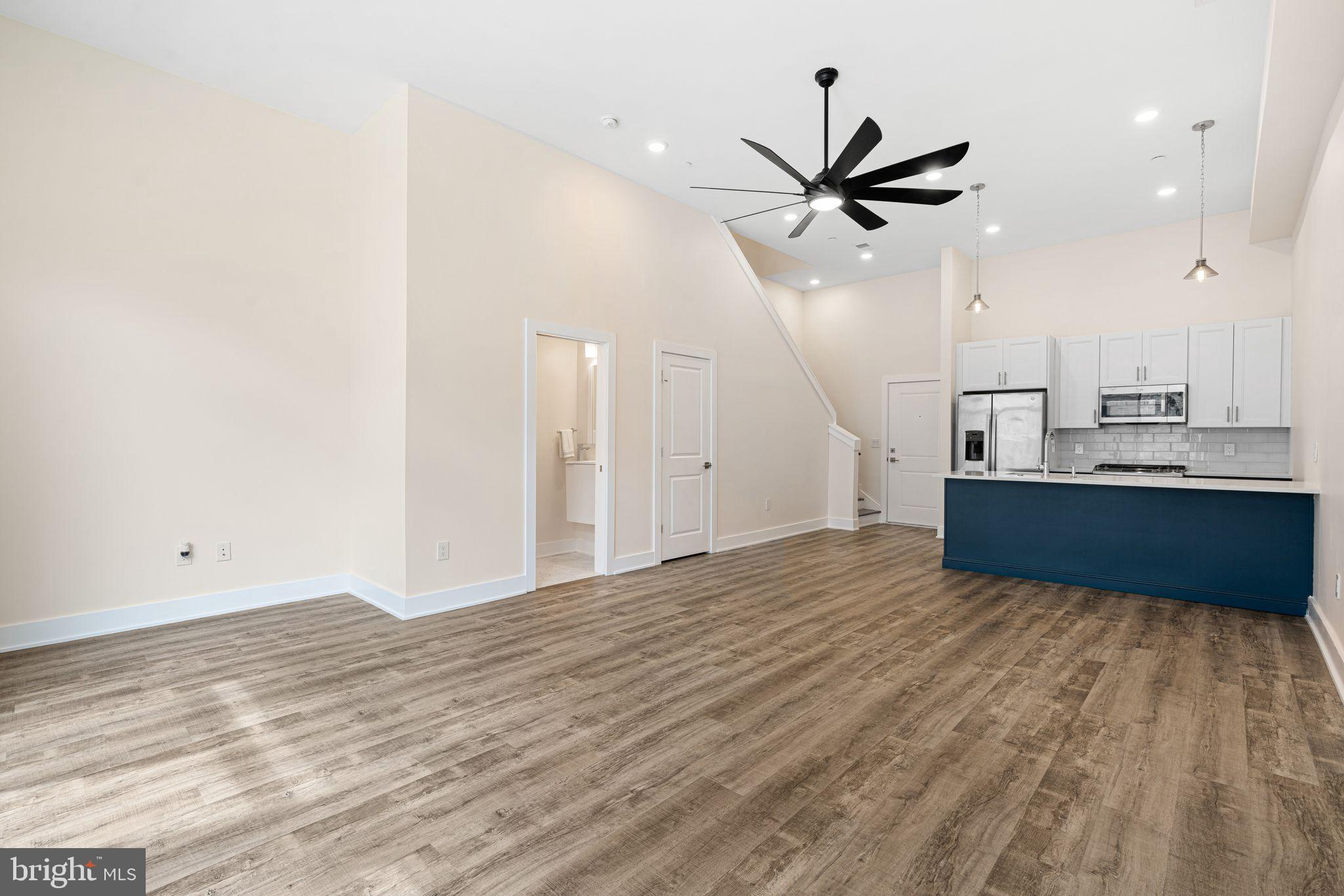 1115 N AMERICAN ST #D4