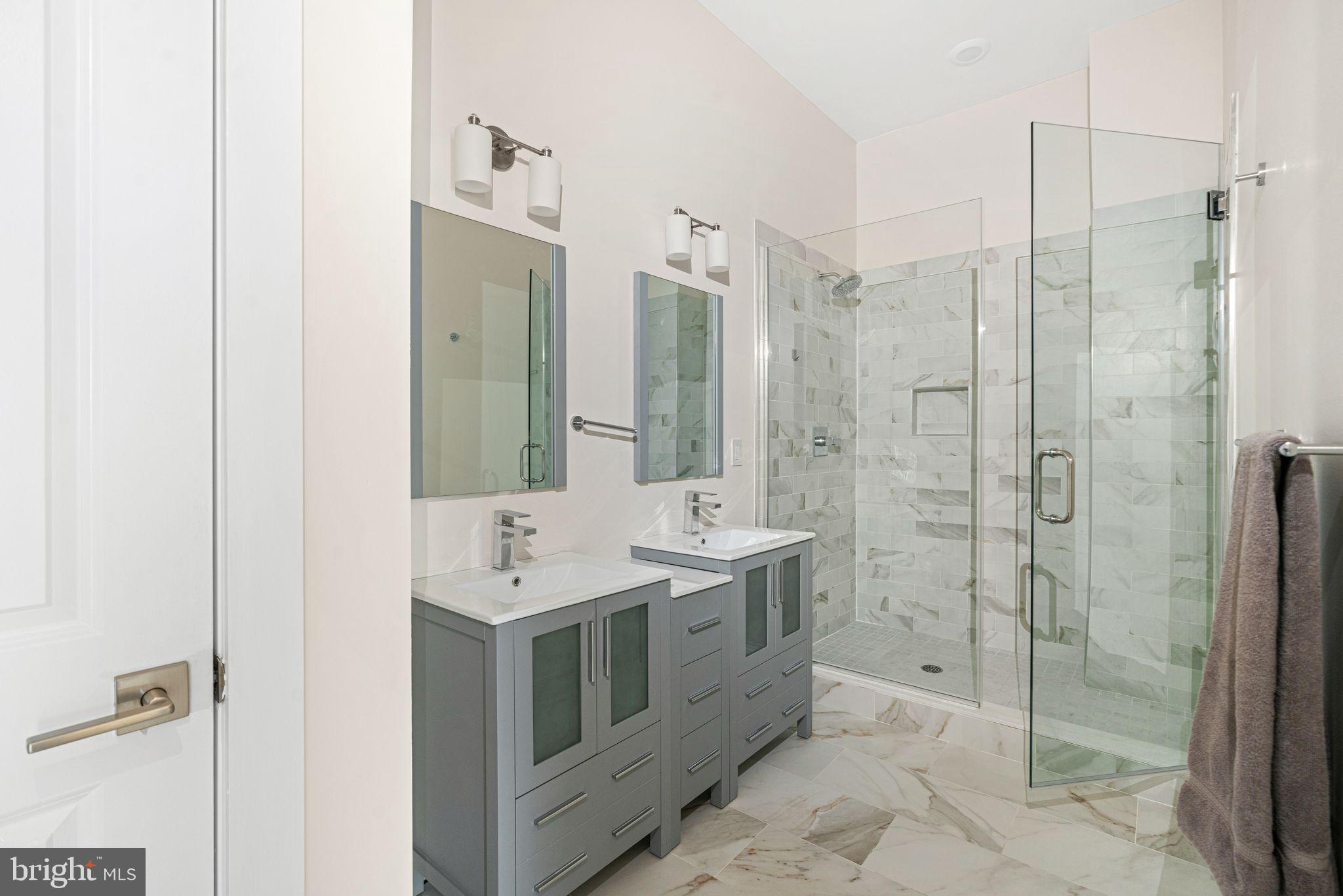 1115 N AMERICAN ST #D4