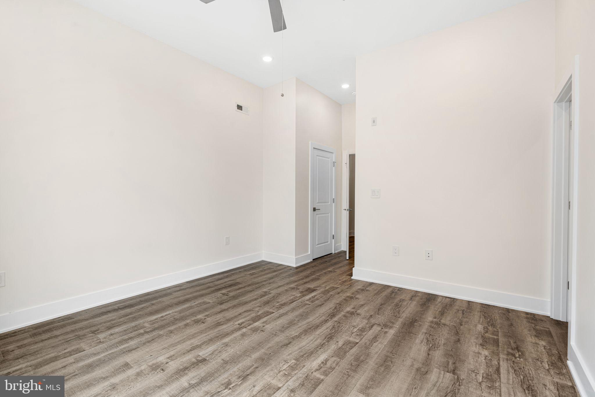 1115 N AMERICAN ST #D4