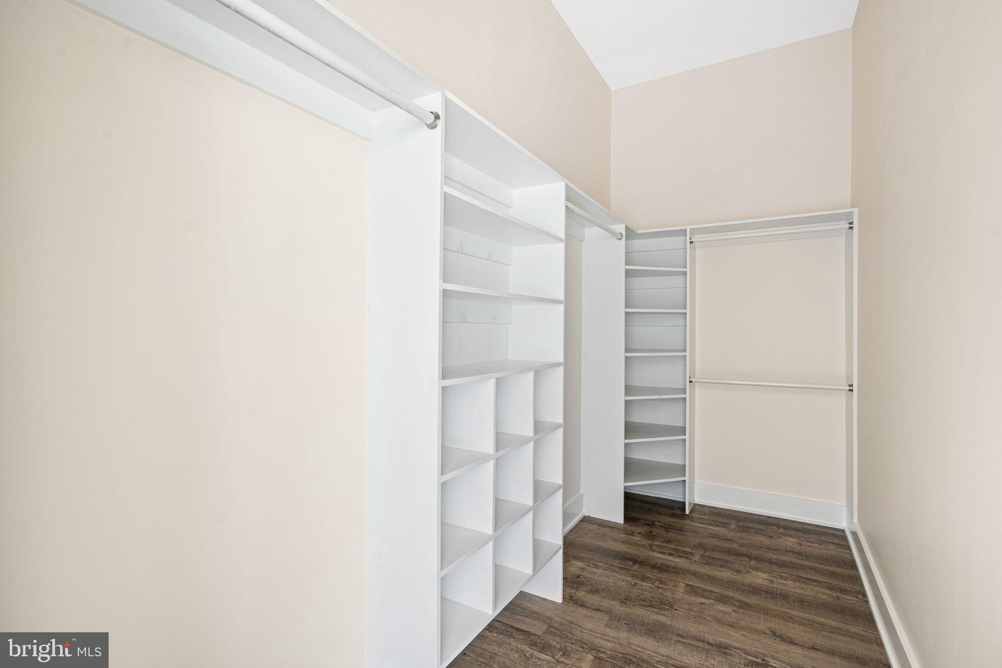 1115 N AMERICAN ST #D4