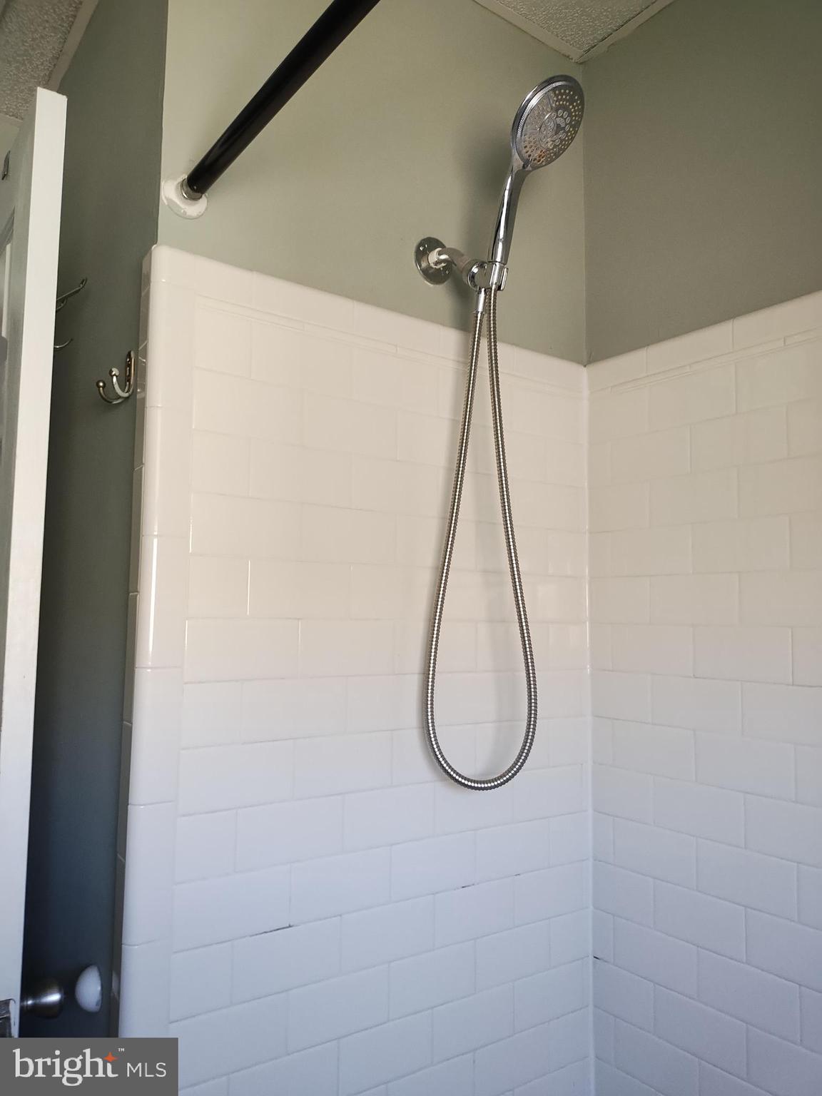 1112 CARPENTER ST #3RD FLOOR