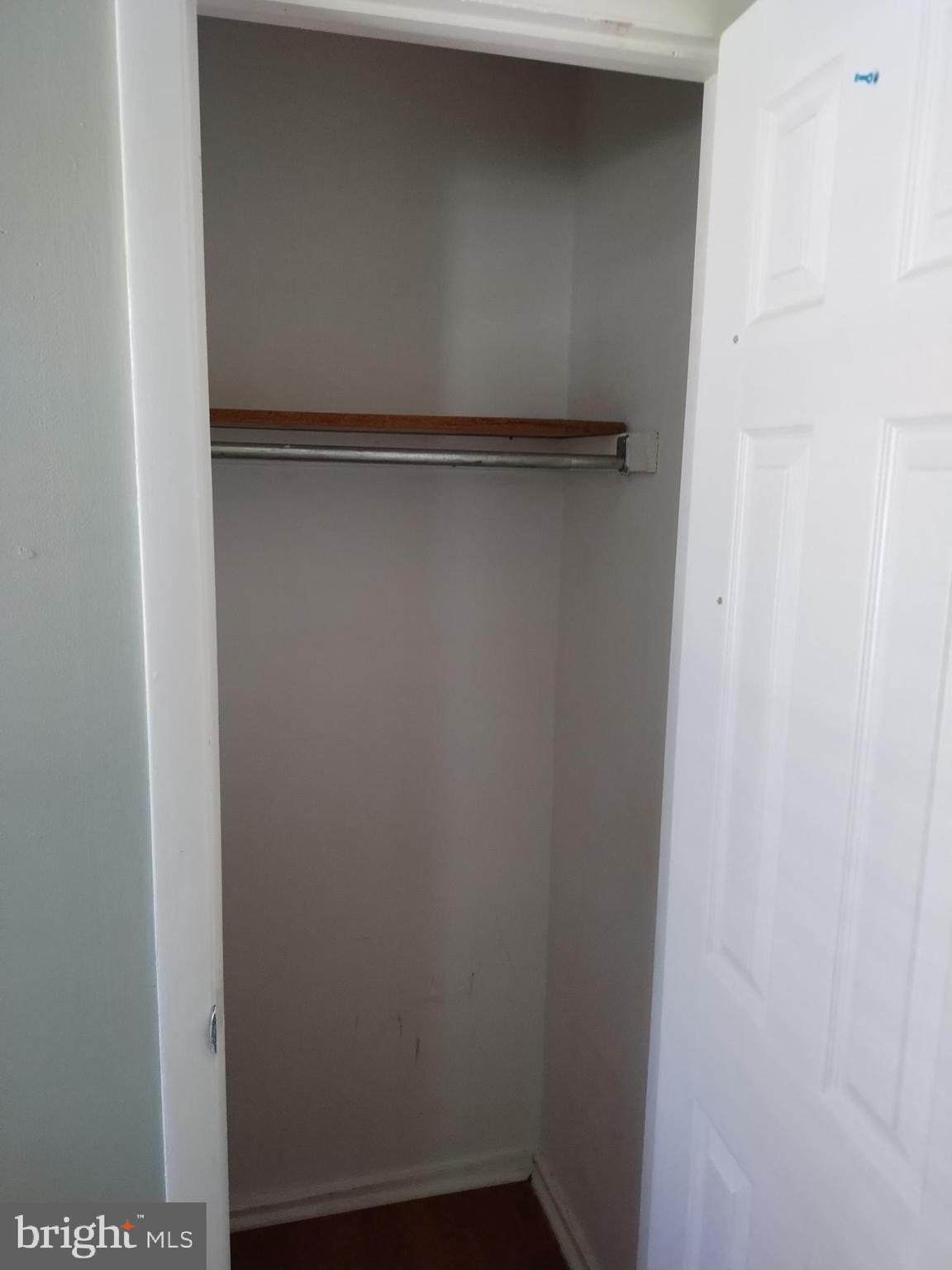 1112 CARPENTER ST #3RD FLOOR