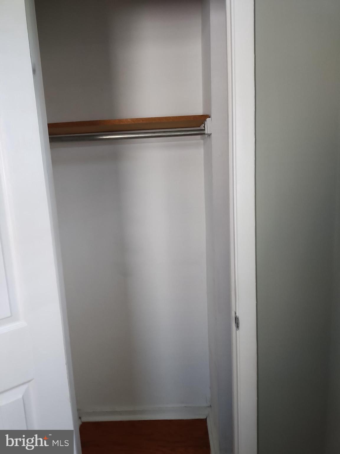 1112 CARPENTER ST #3RD FLOOR
