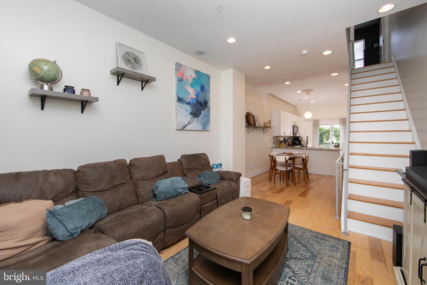 419 Emily St