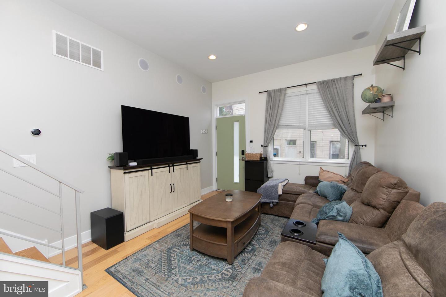 419 Emily St