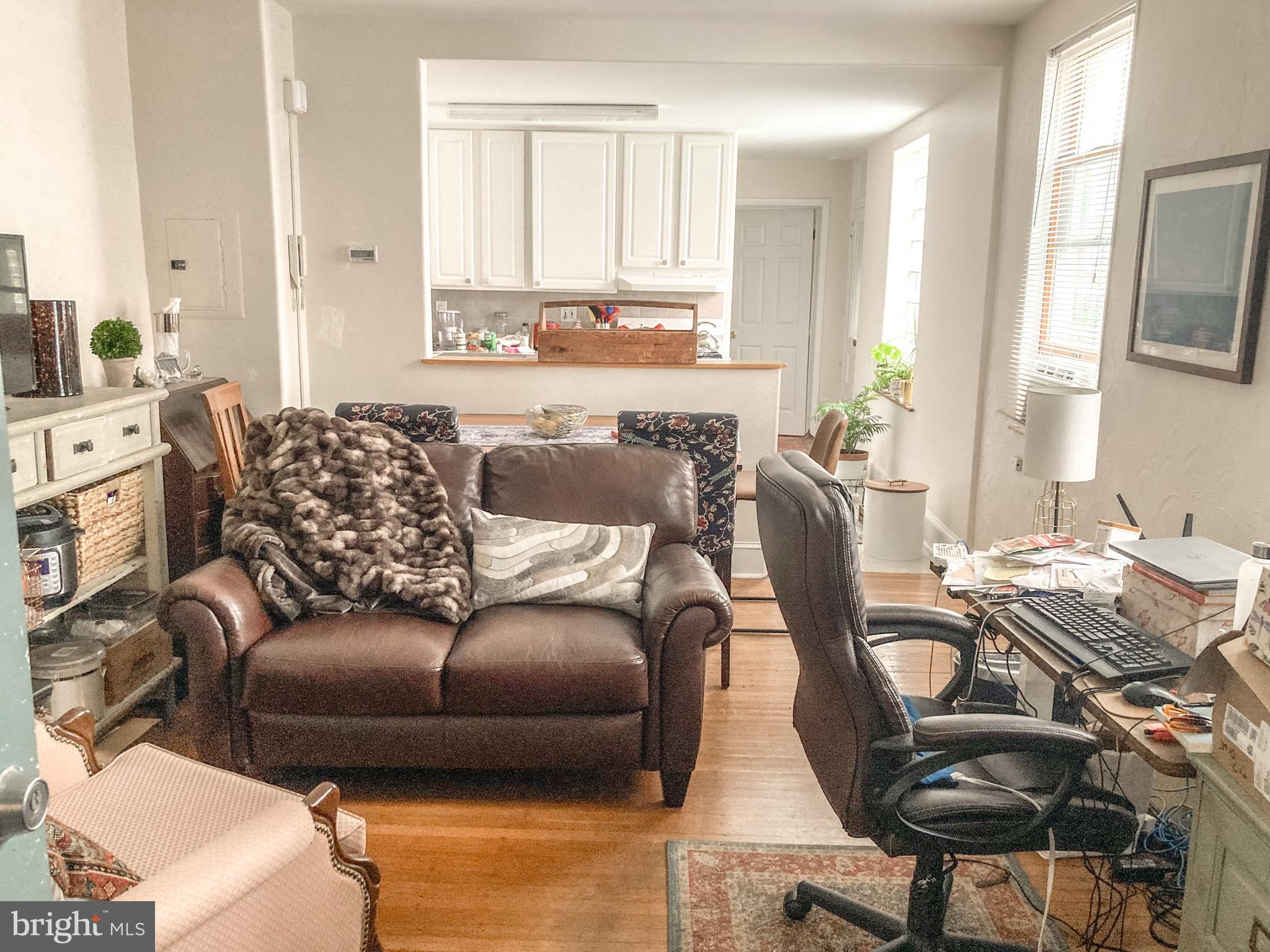 327 PINE ST #1R