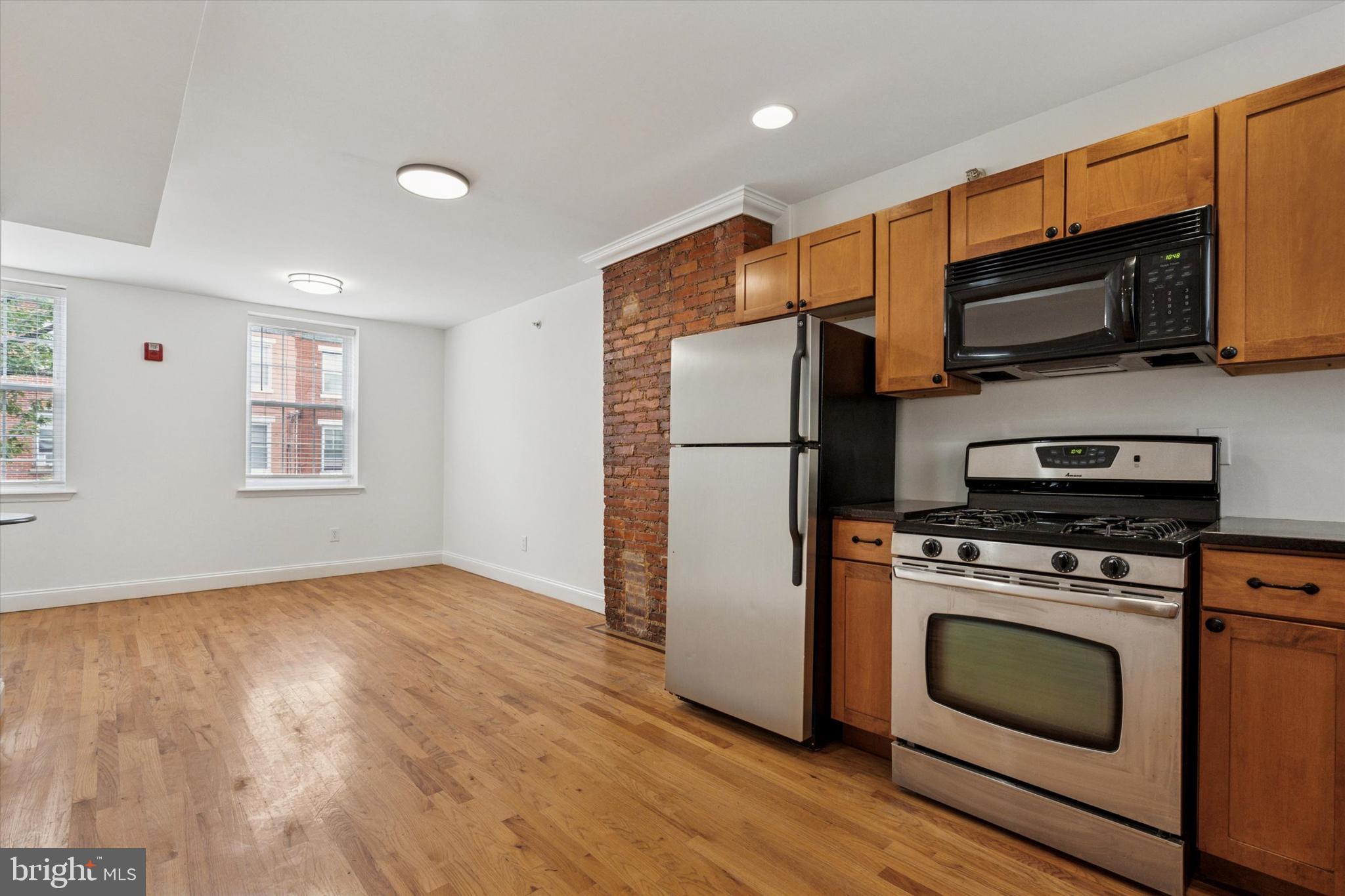 1538 CHRISTIAN STREET 2