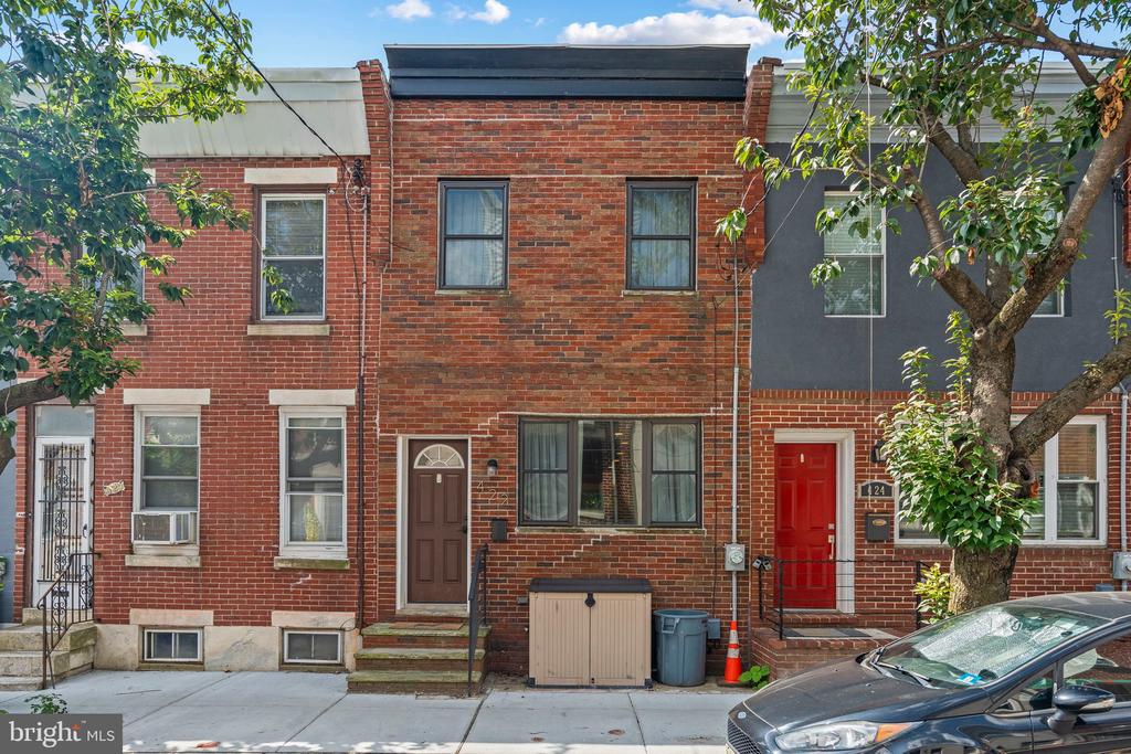 422 DUDLEY ST