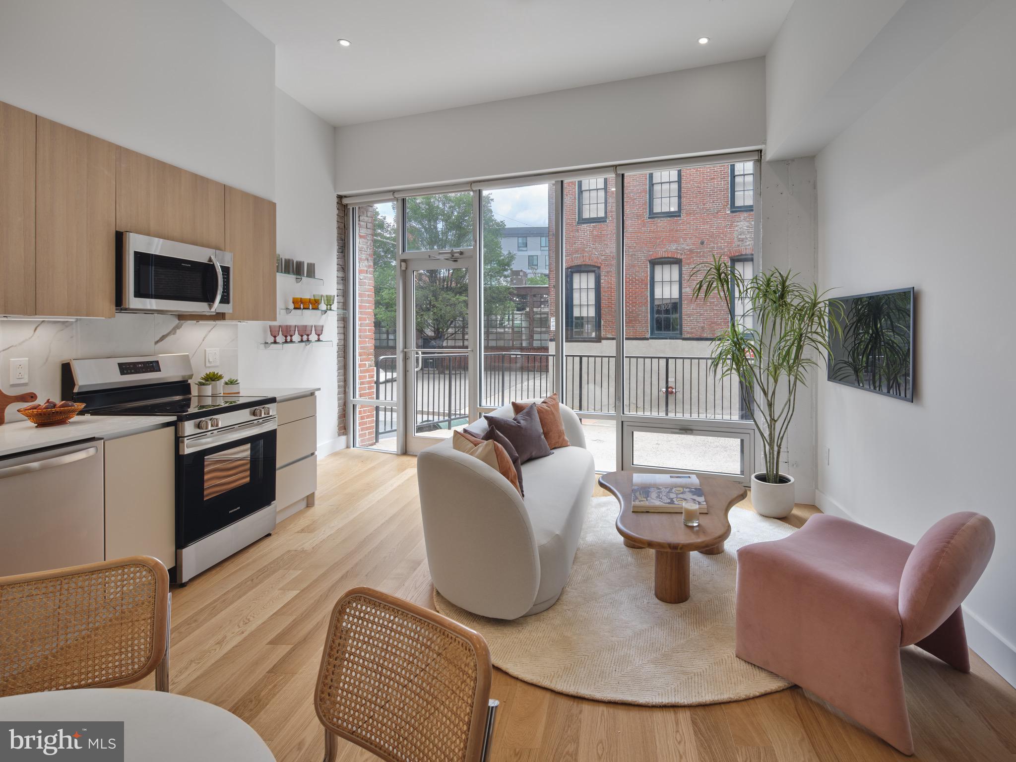 1099 GERMANTOWN AVE #M101