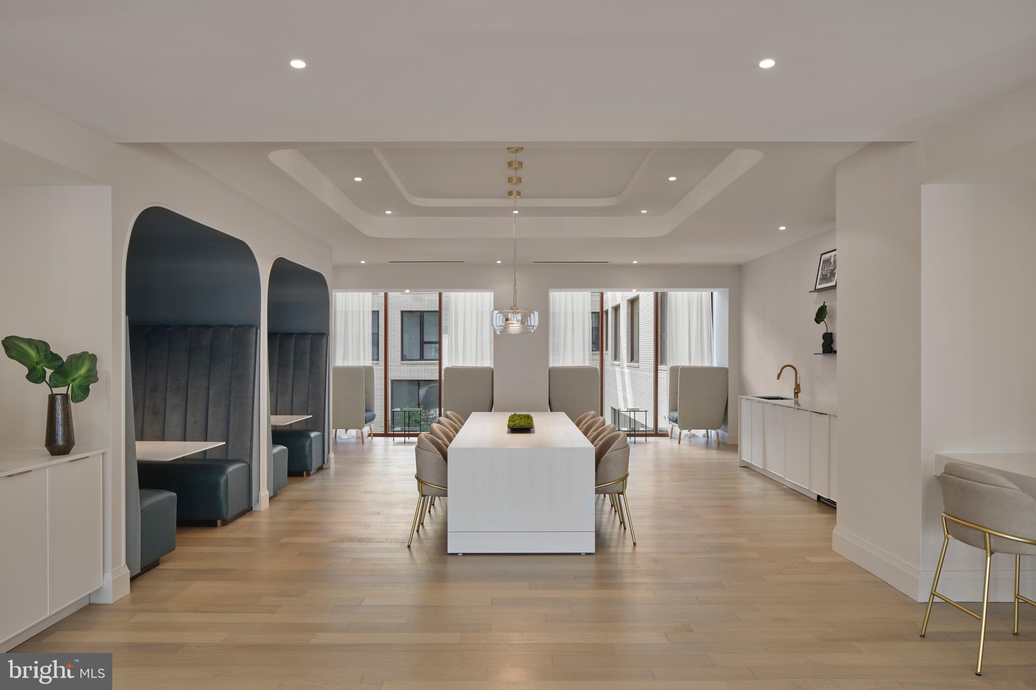 1099 GERMANTOWN AVE #M101