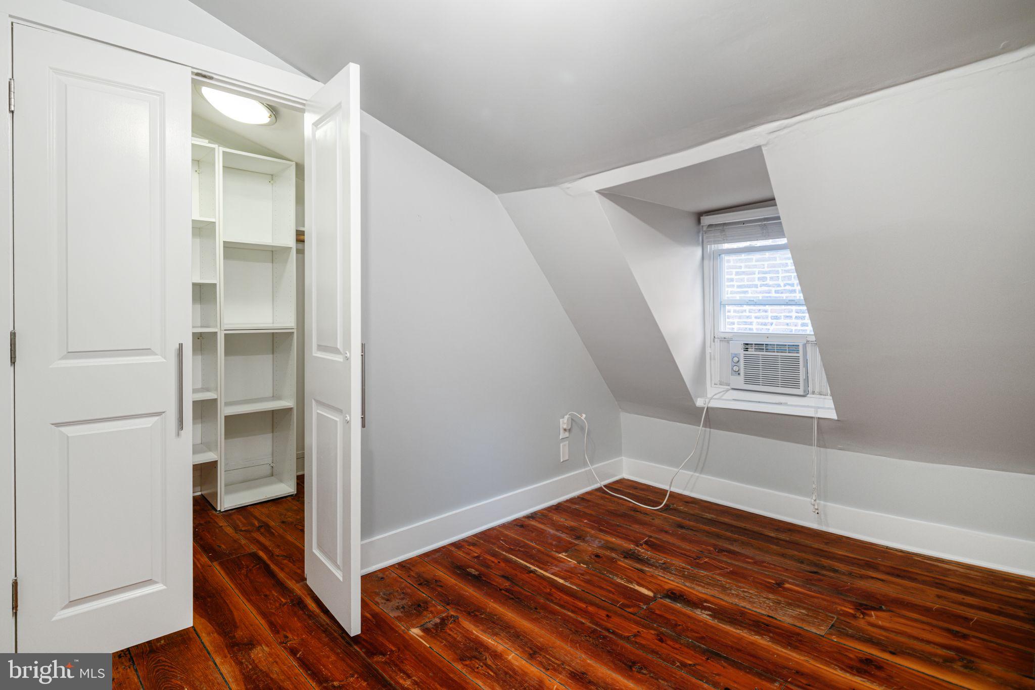 1112 Marlborough St