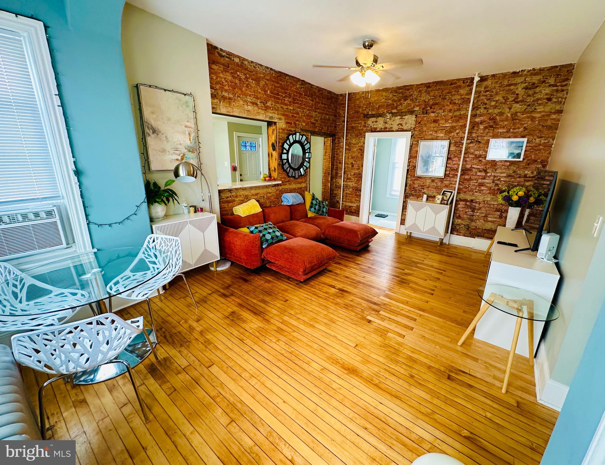 525 LEVERINGTON AVENUE 1R