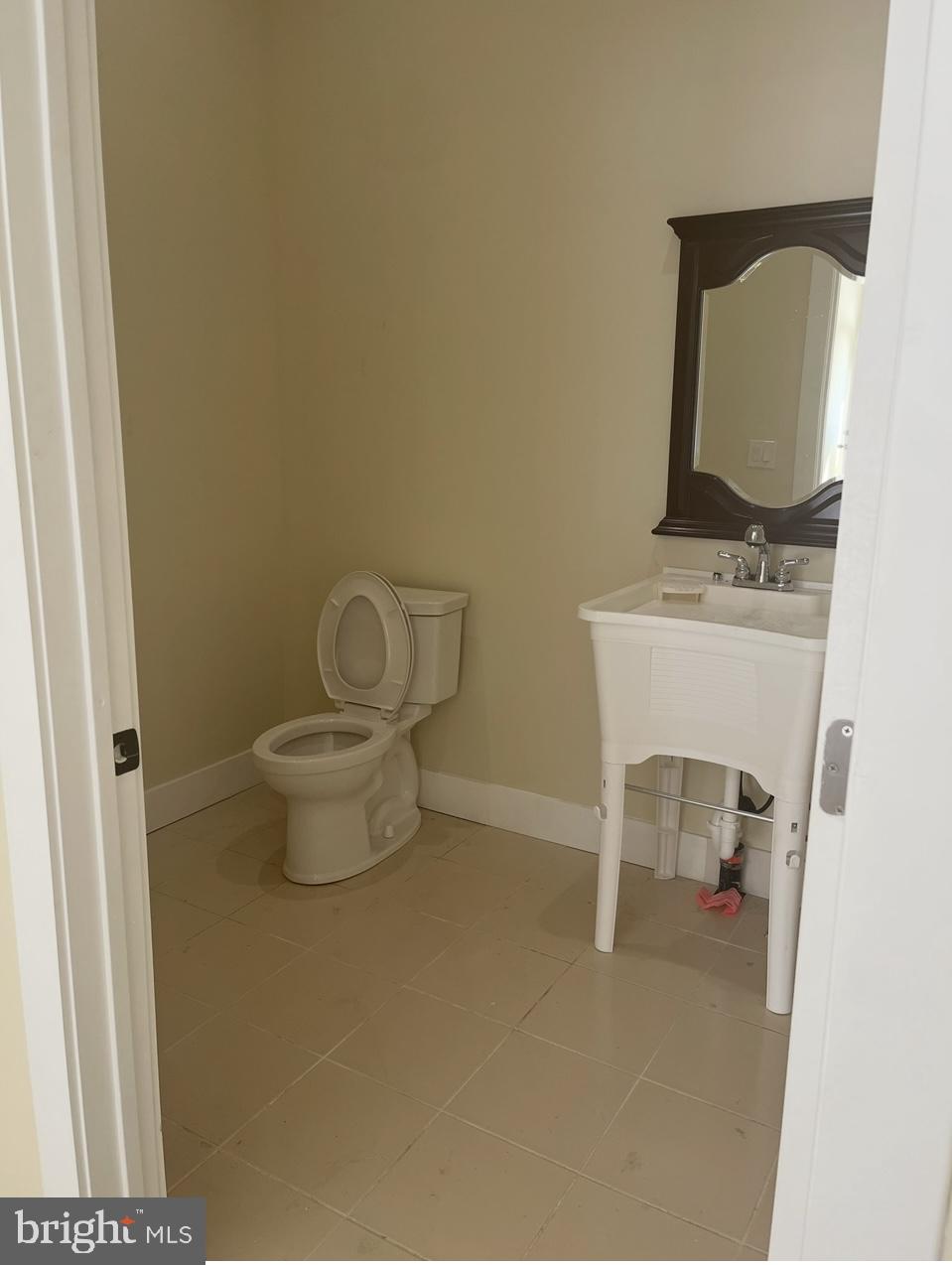 5047 Baltimore Ave #1st Flr Commercial