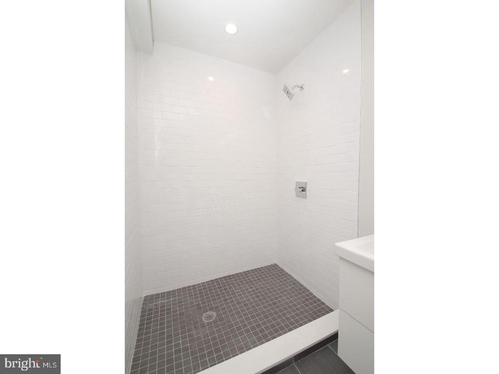 220 S 3RD ST #204