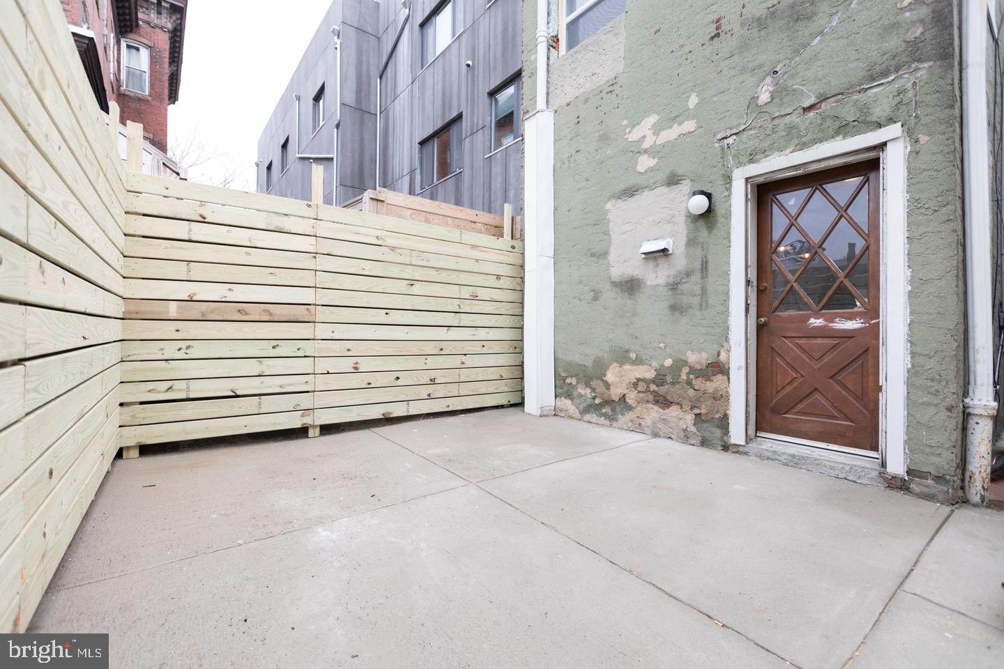 2322 MEMPHIS STREET