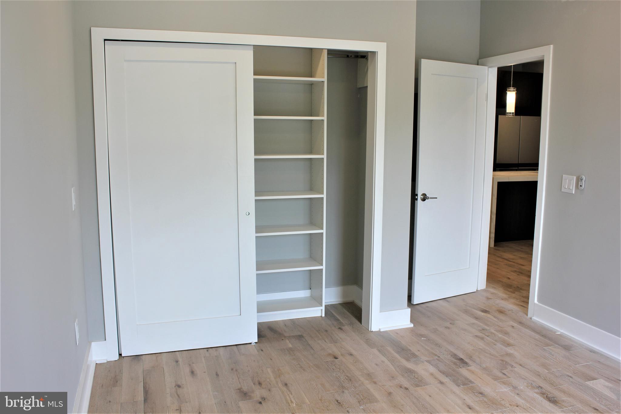 1000 W GIRARD AVENUE