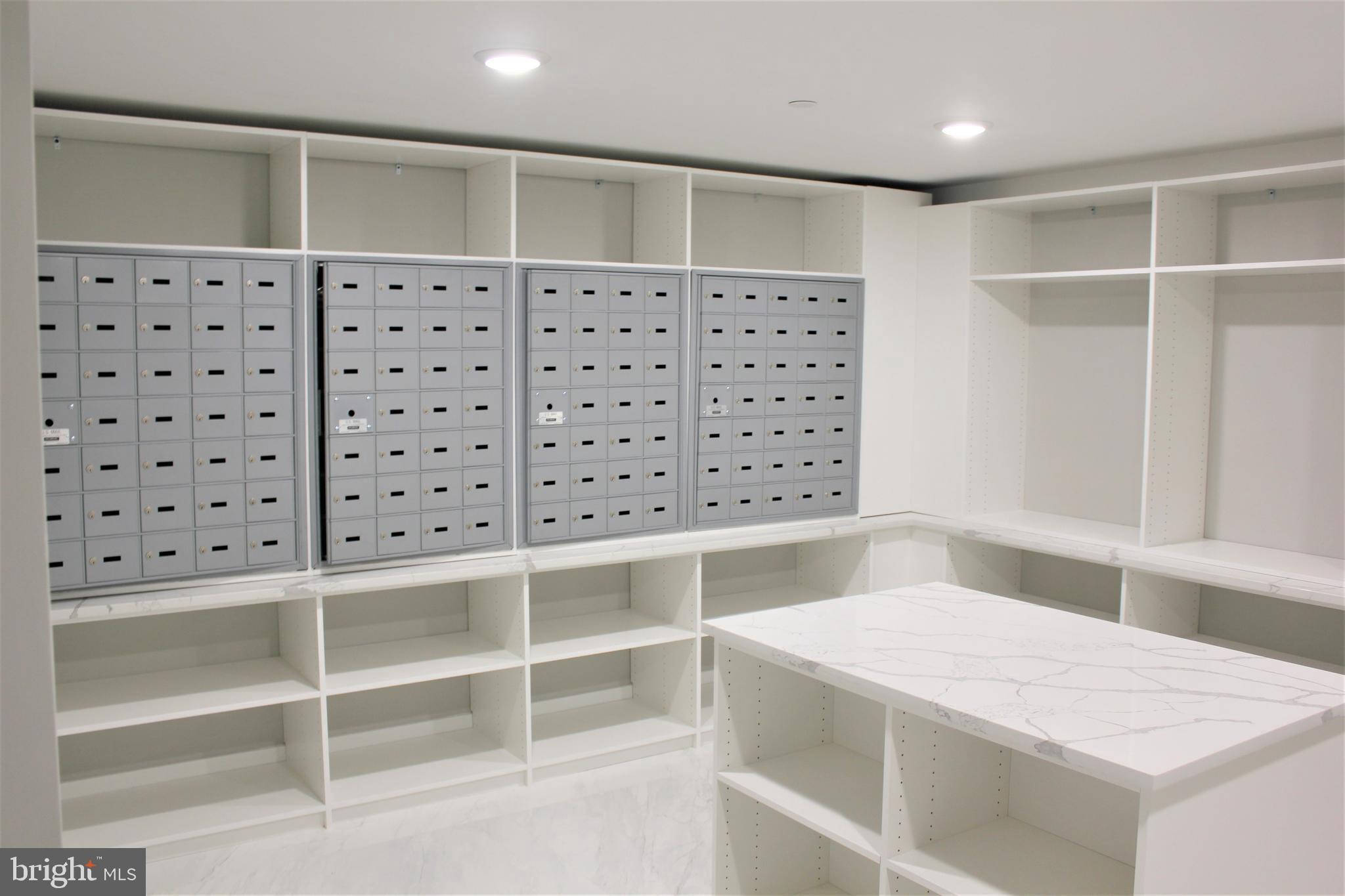 1000 W GIRARD AVENUE