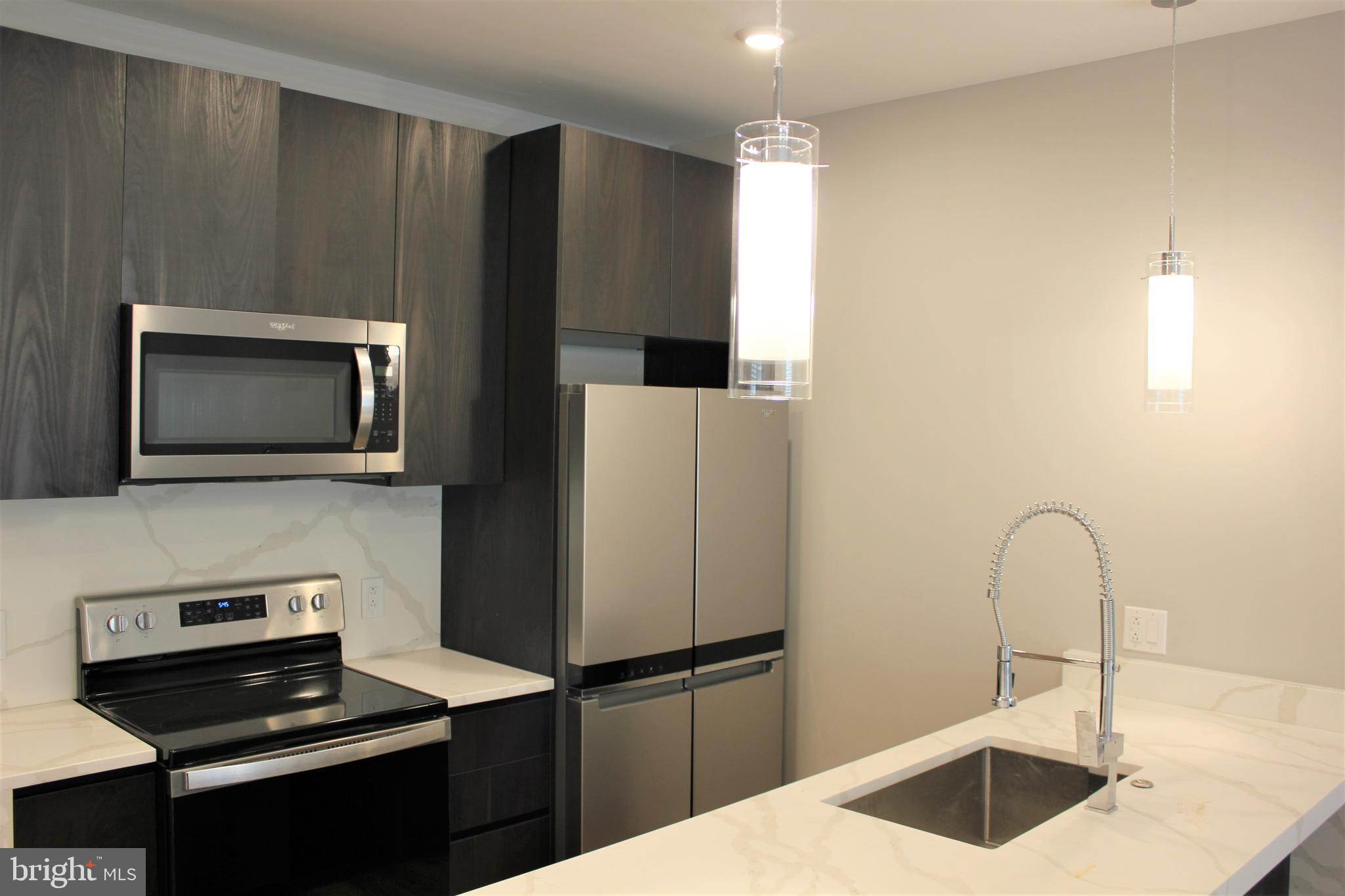 1000 W GIRARD AVENUE