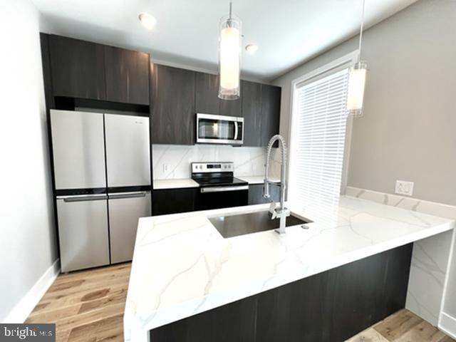 1000 W GIRARD AVENUE