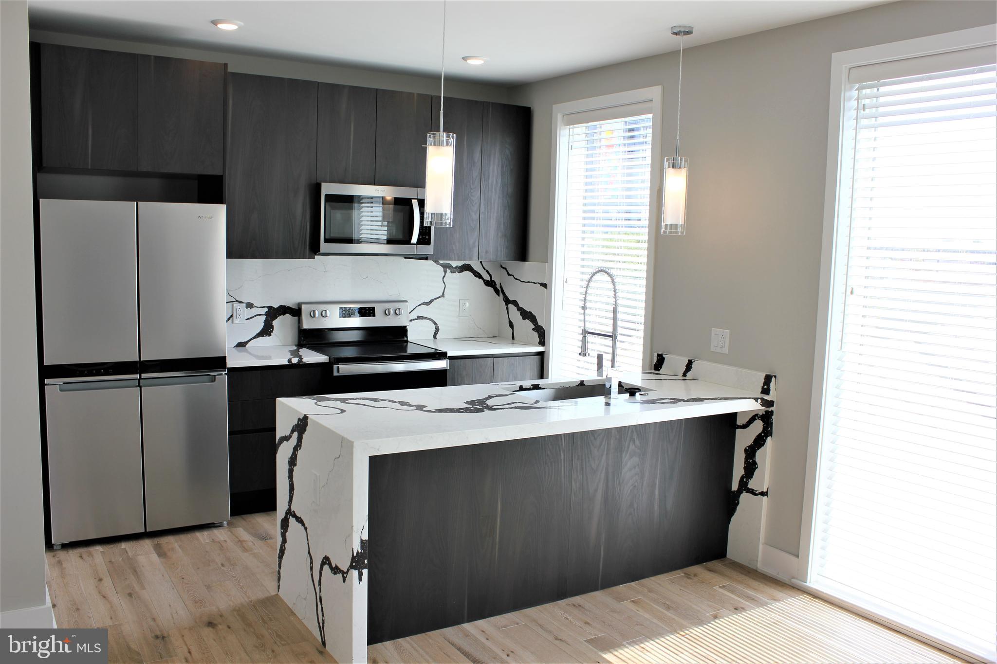 1000 W GIRARD AVENUE