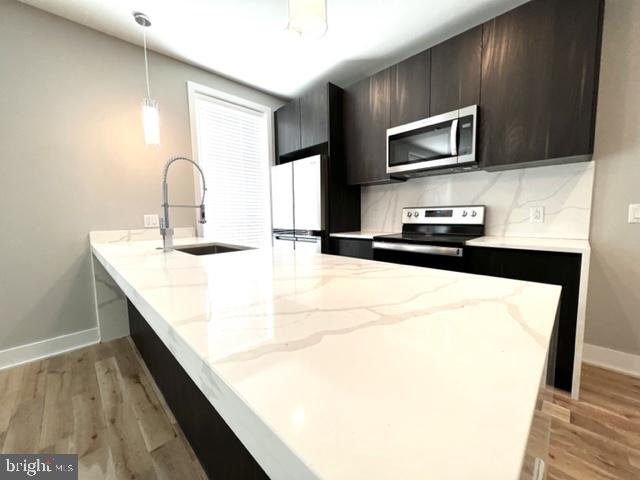 1000 W GIRARD AVENUE