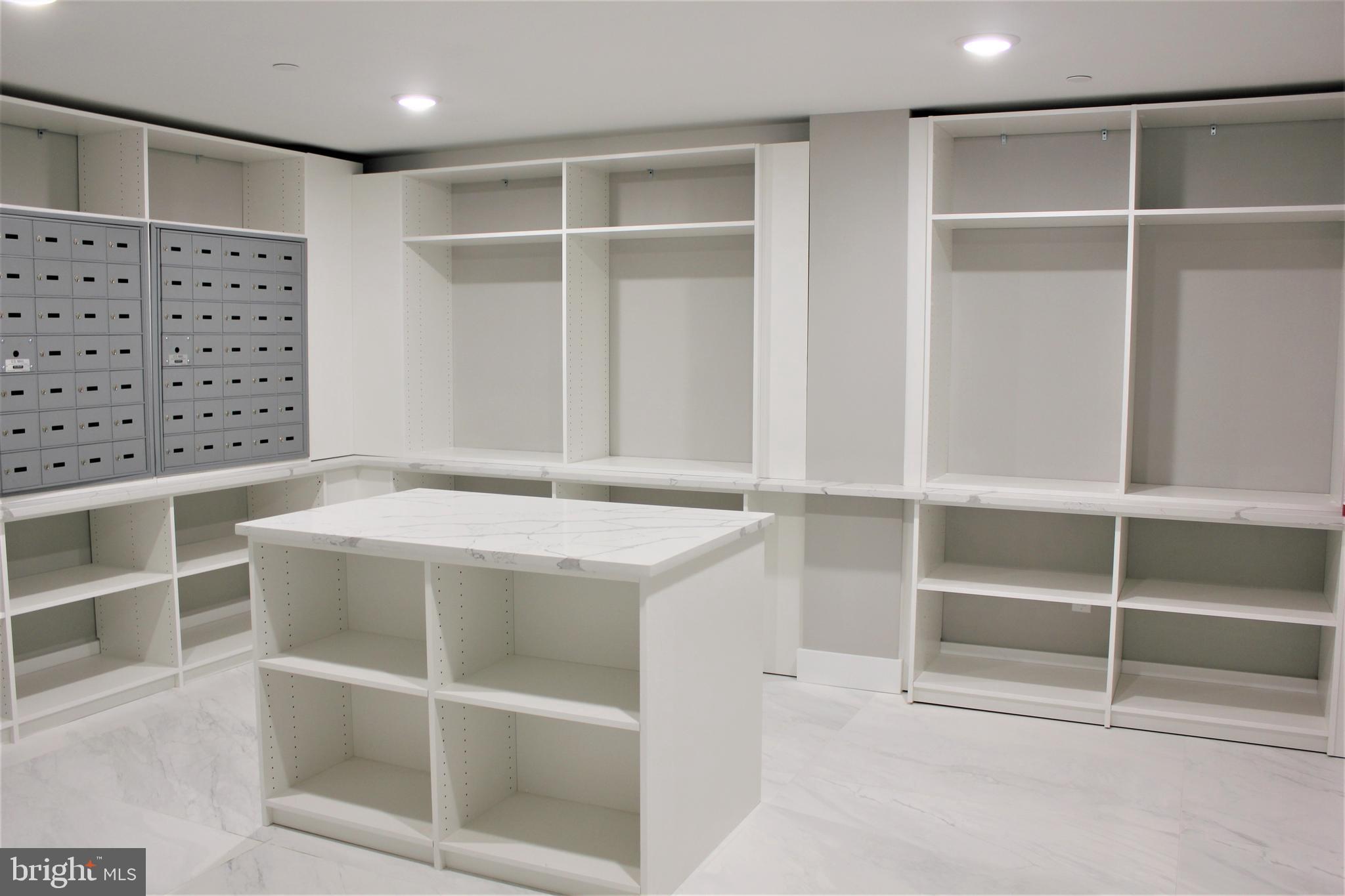 1000 W GIRARD AVENUE