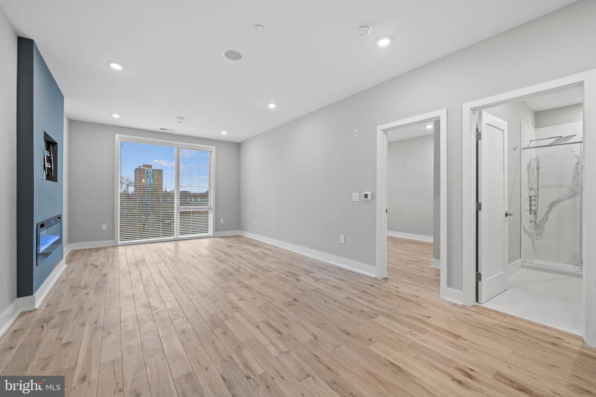 1000 W GIRARD AVENUE