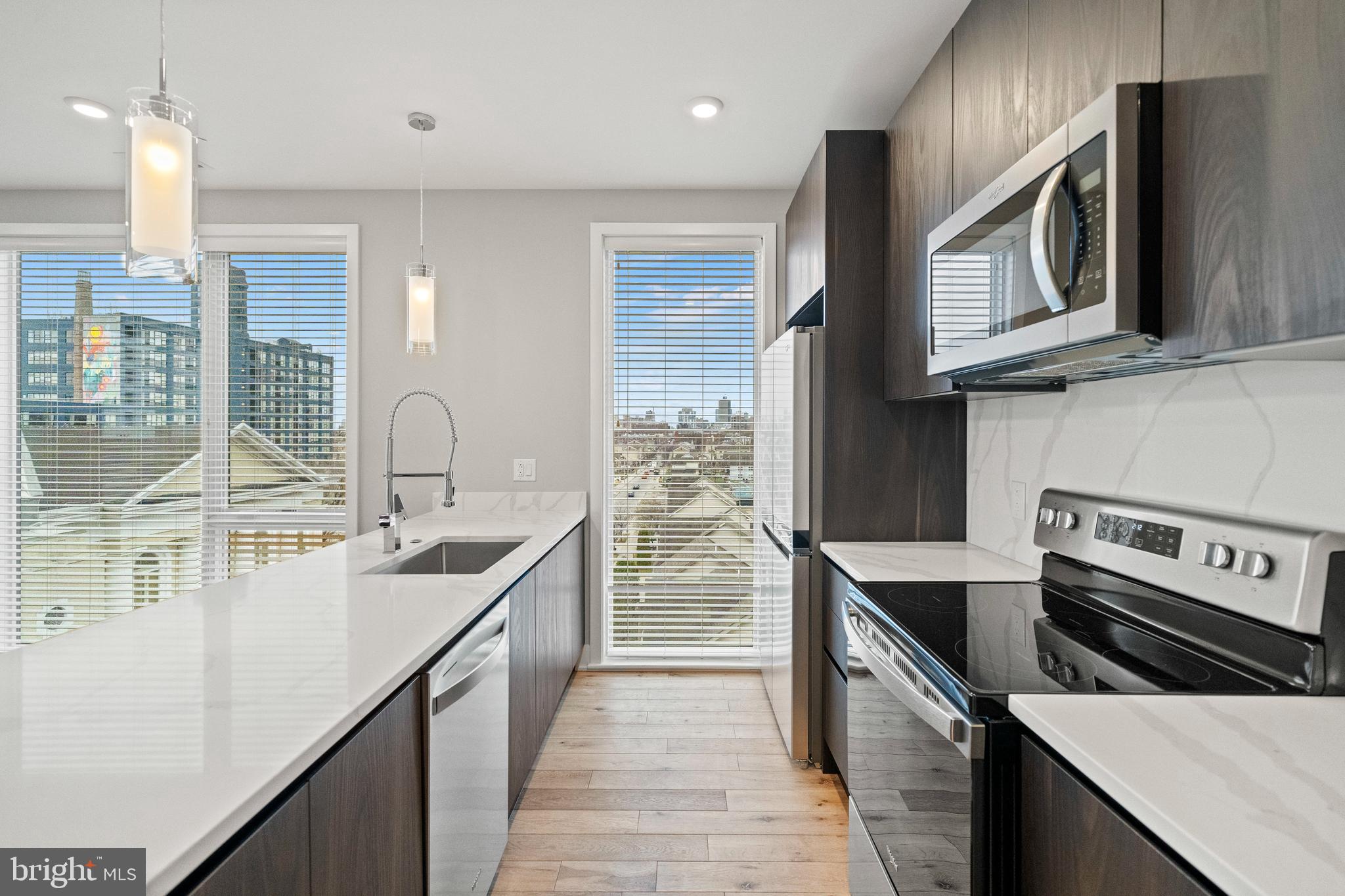 1000 W GIRARD AVENUE