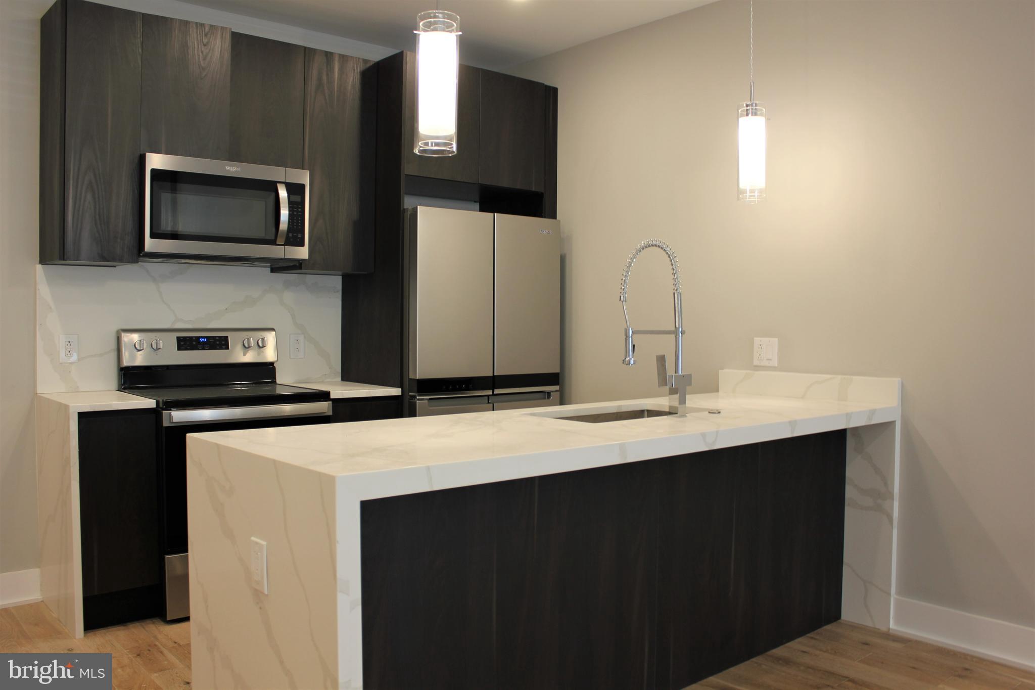 1000 W GIRARD AVENUE