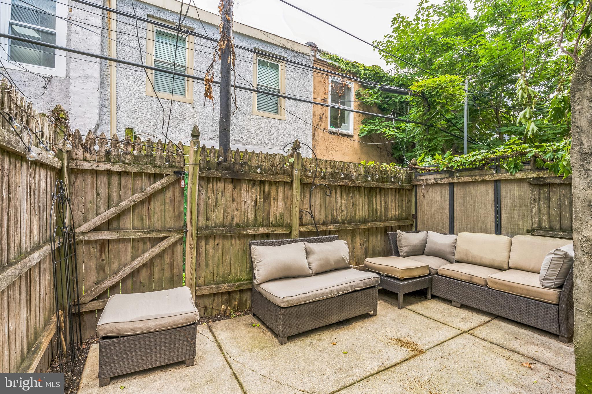 1927 CHRISTIAN STREET A