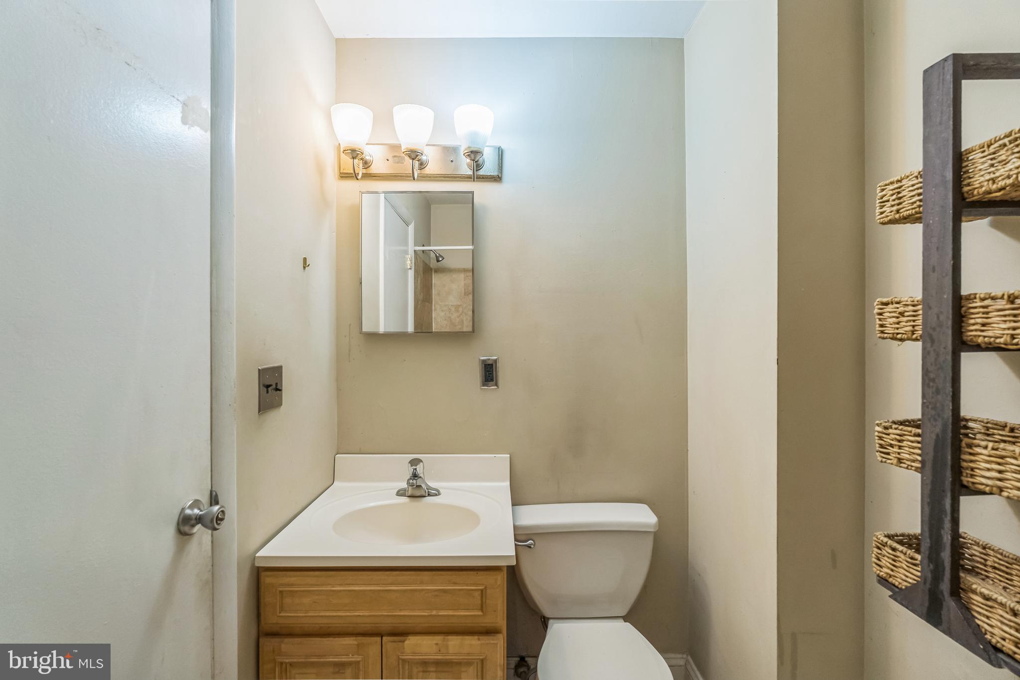 1927 CHRISTIAN STREET A