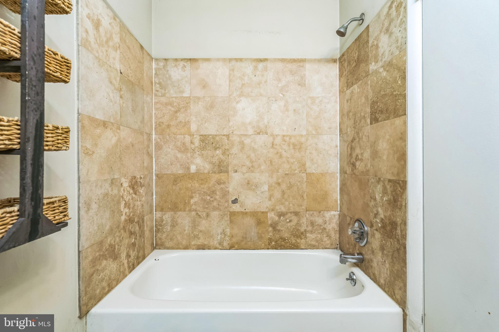 1927 CHRISTIAN STREET A