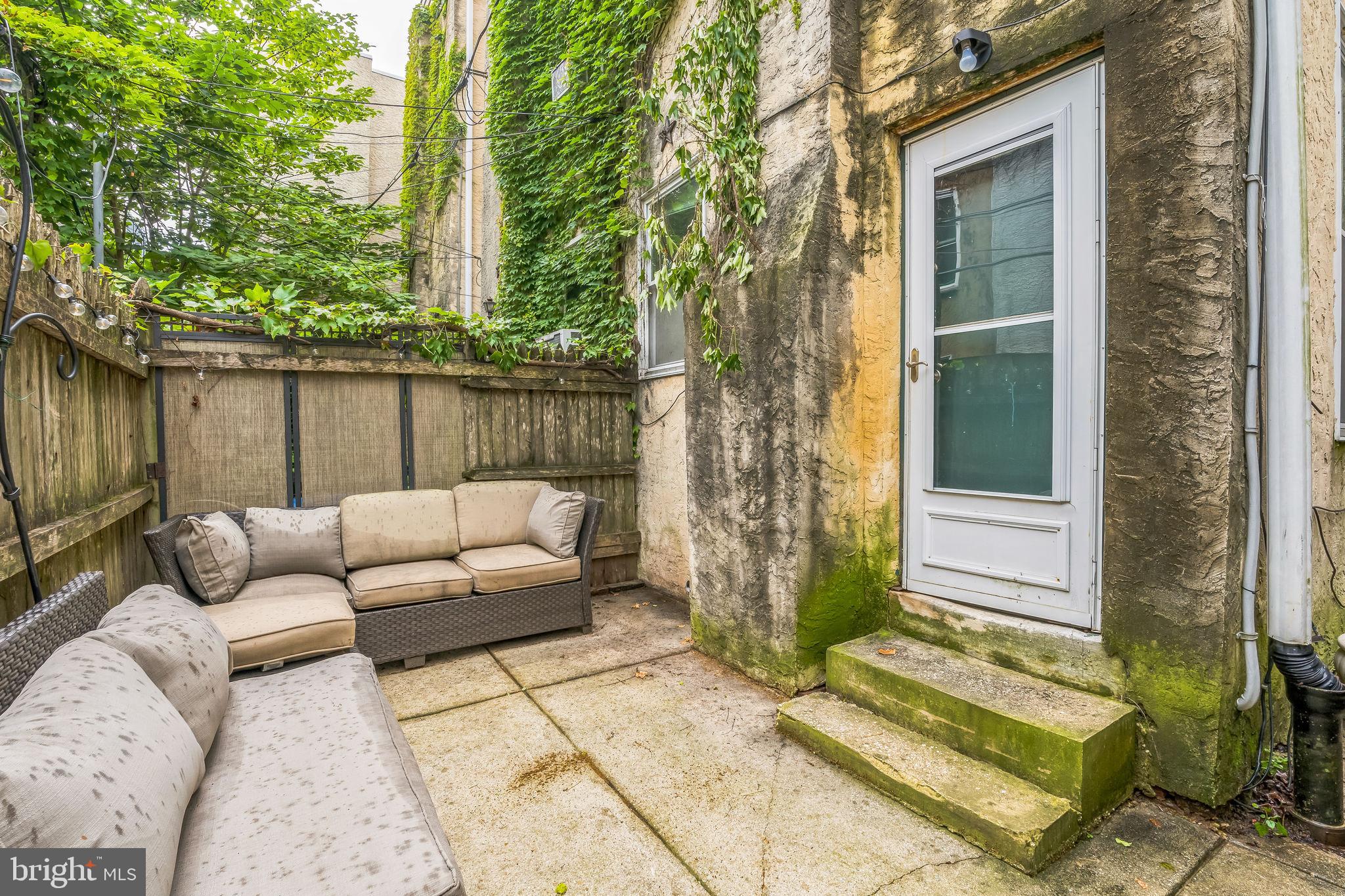 1927 CHRISTIAN STREET A