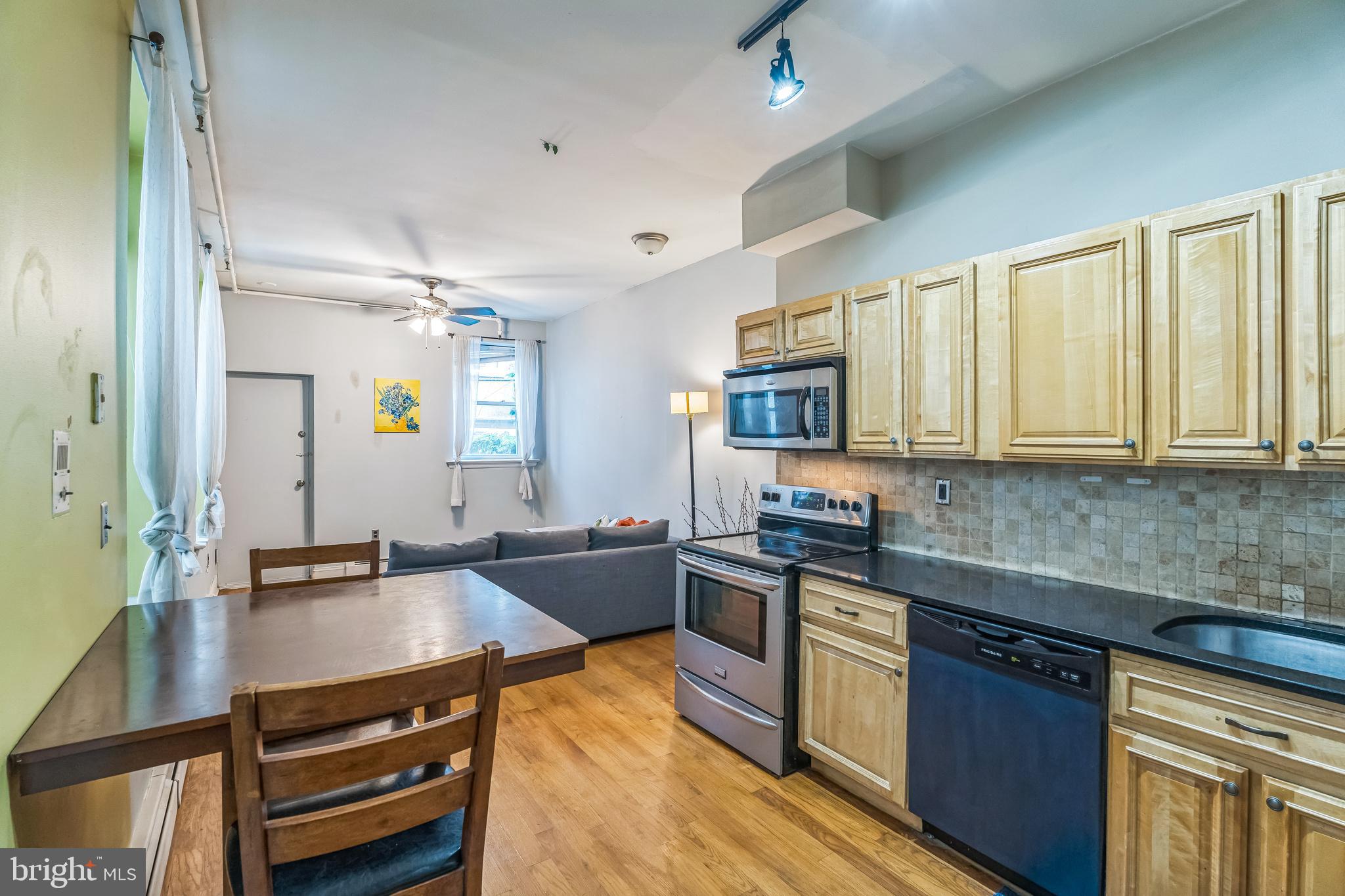 1927 CHRISTIAN STREET A