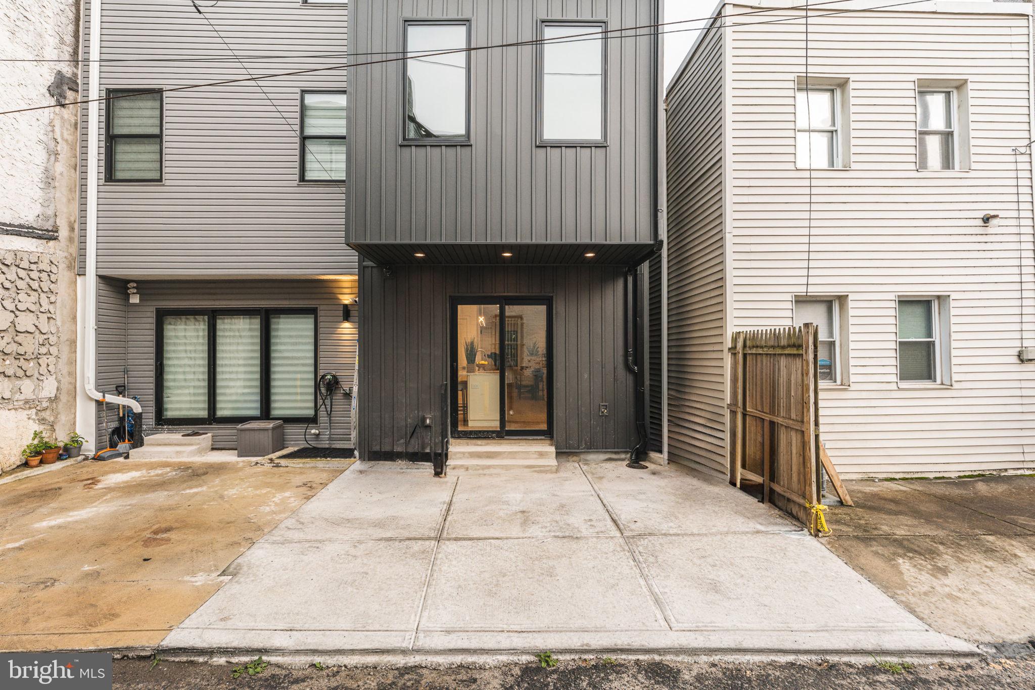 2005 SAINT ALBANS STREET