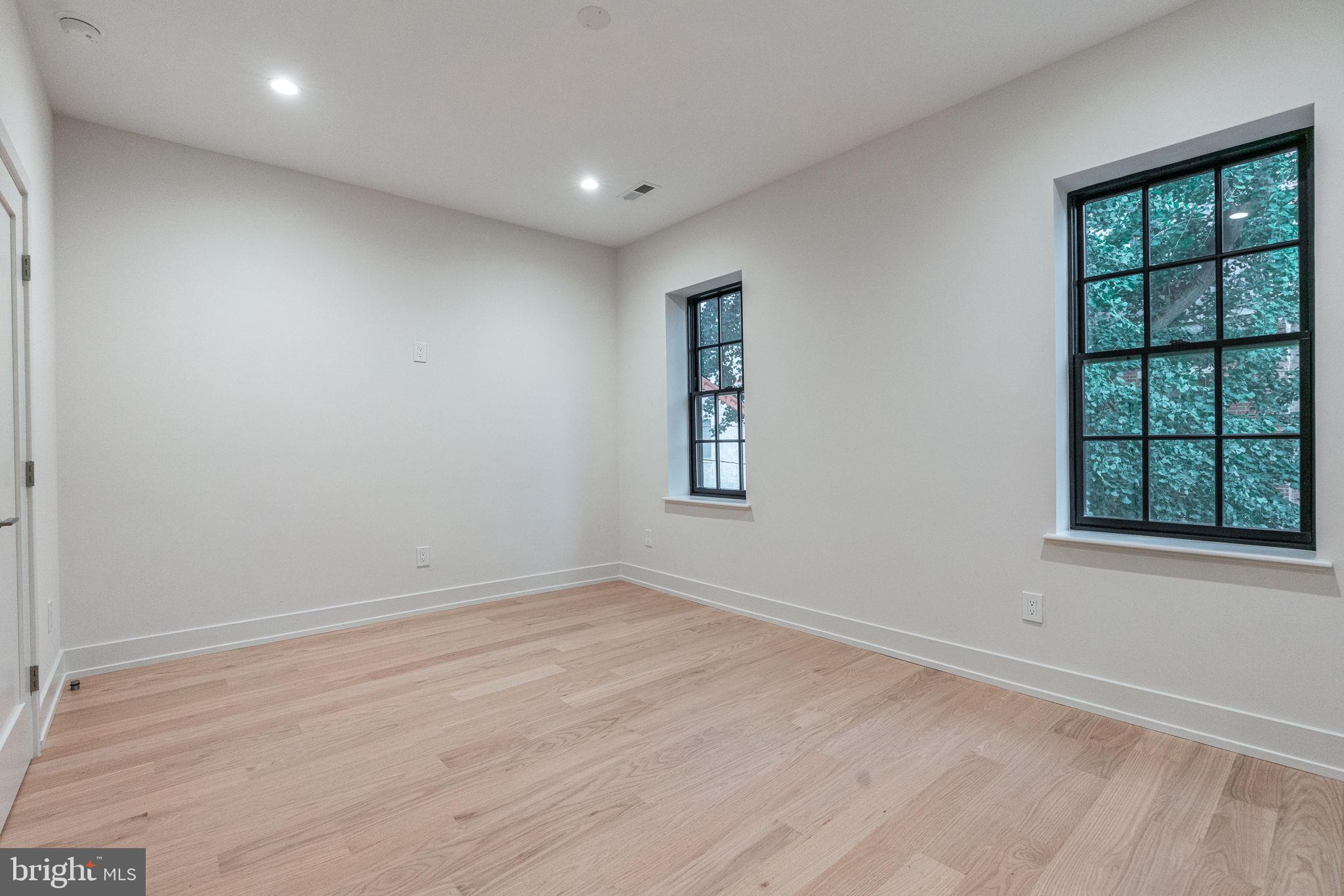 2005 SAINT ALBANS STREET