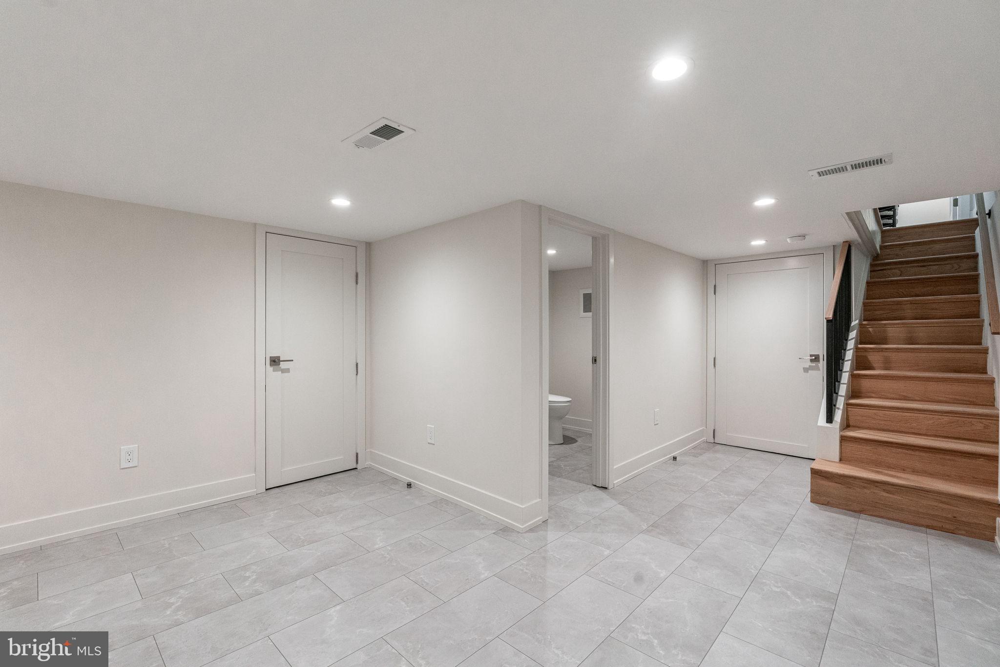 2005 SAINT ALBANS STREET