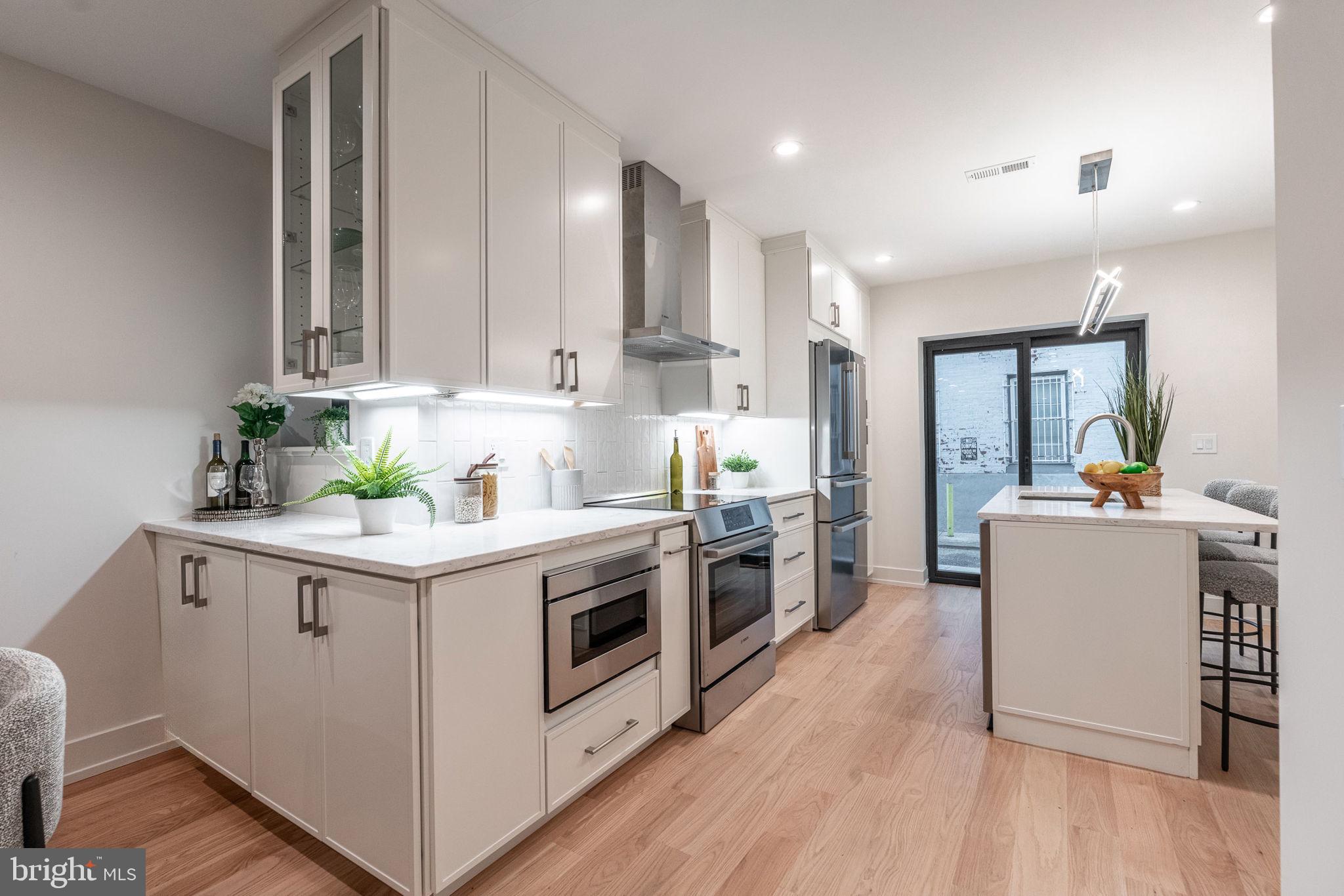 2005 SAINT ALBANS STREET