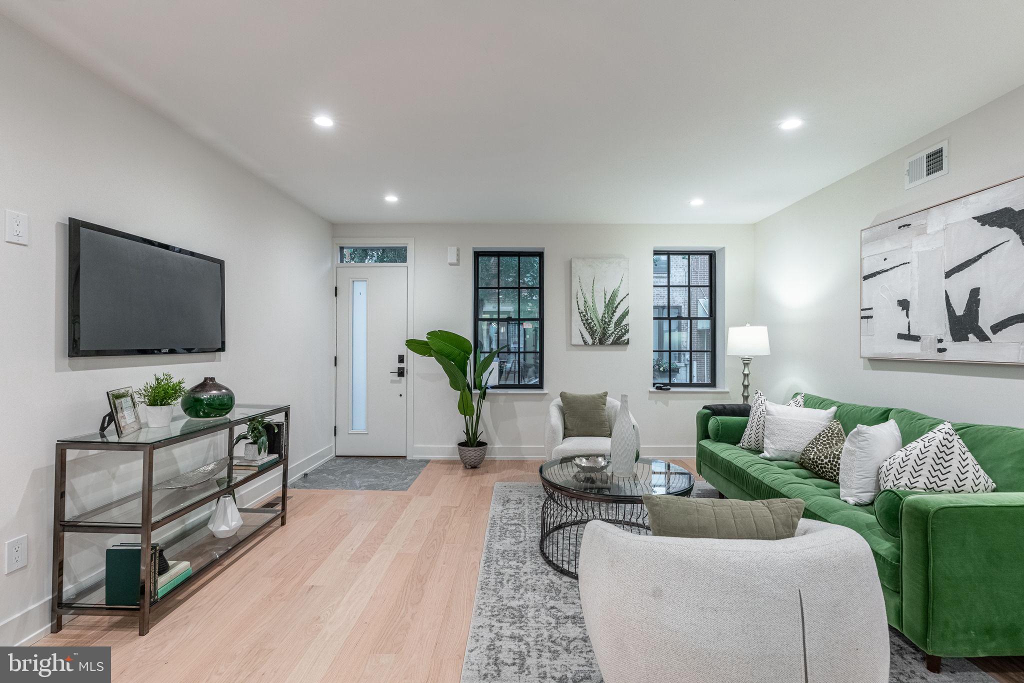 2005 SAINT ALBANS STREET