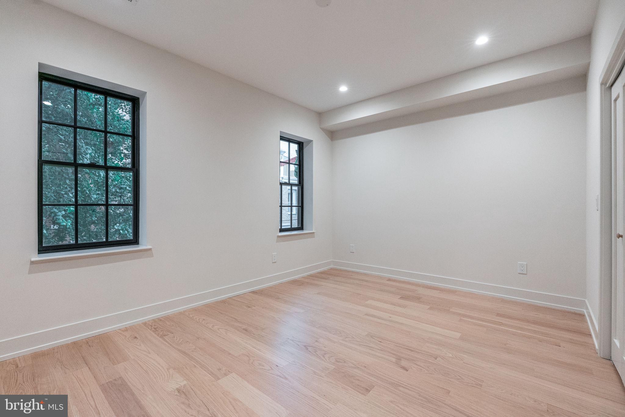 2005 SAINT ALBANS STREET