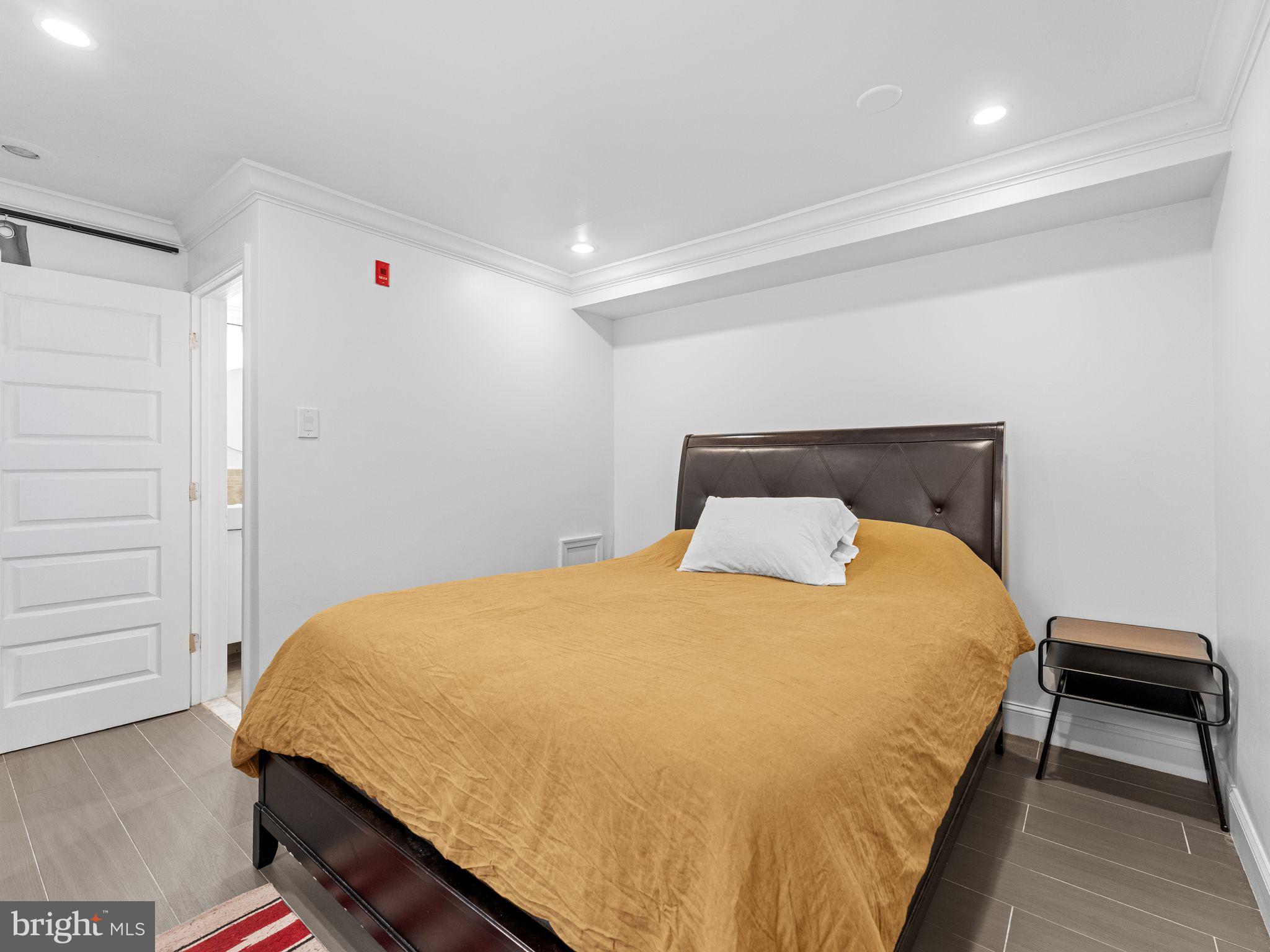 1708 WALLACE STREET 102