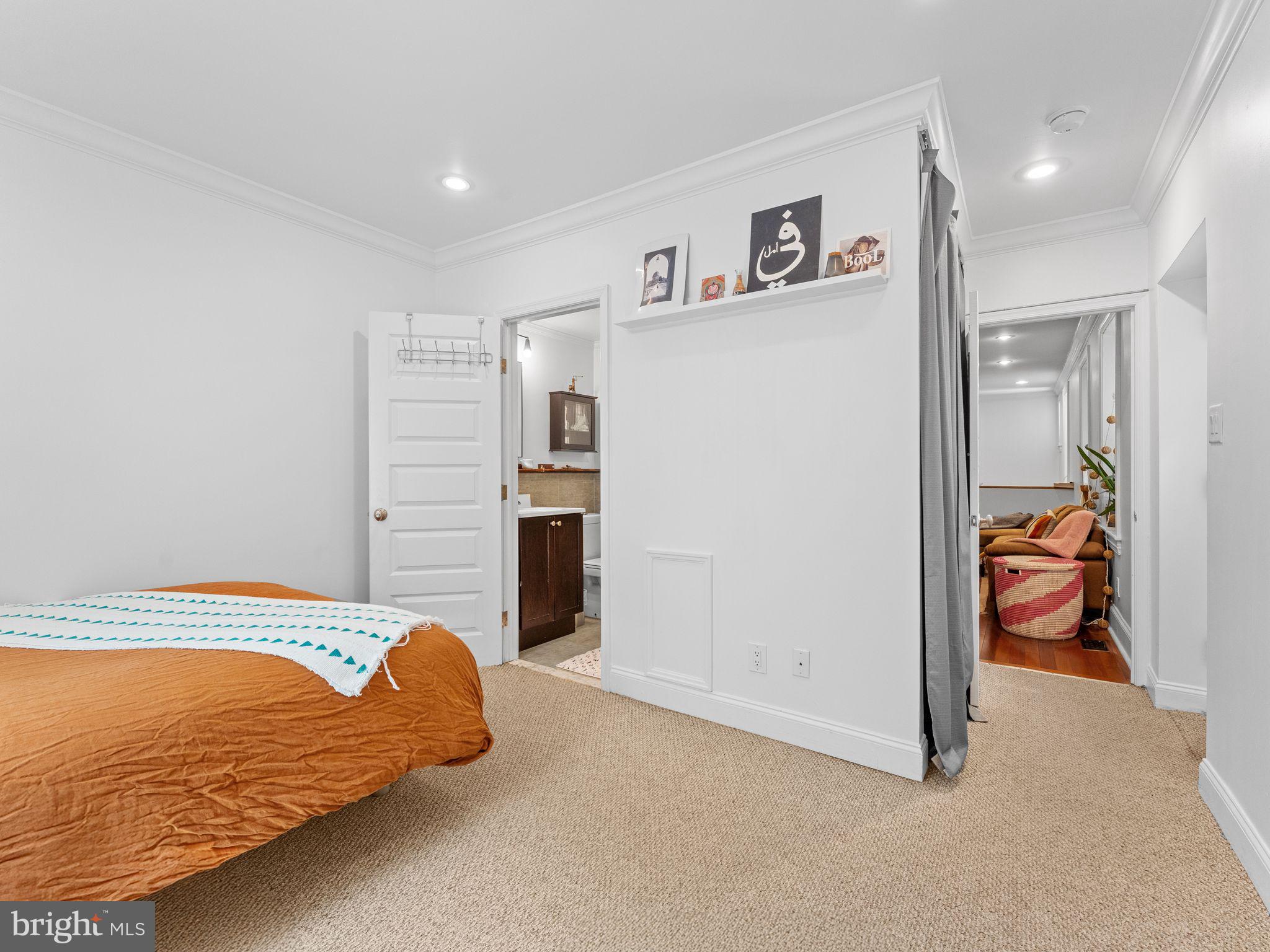 1708 WALLACE STREET 102