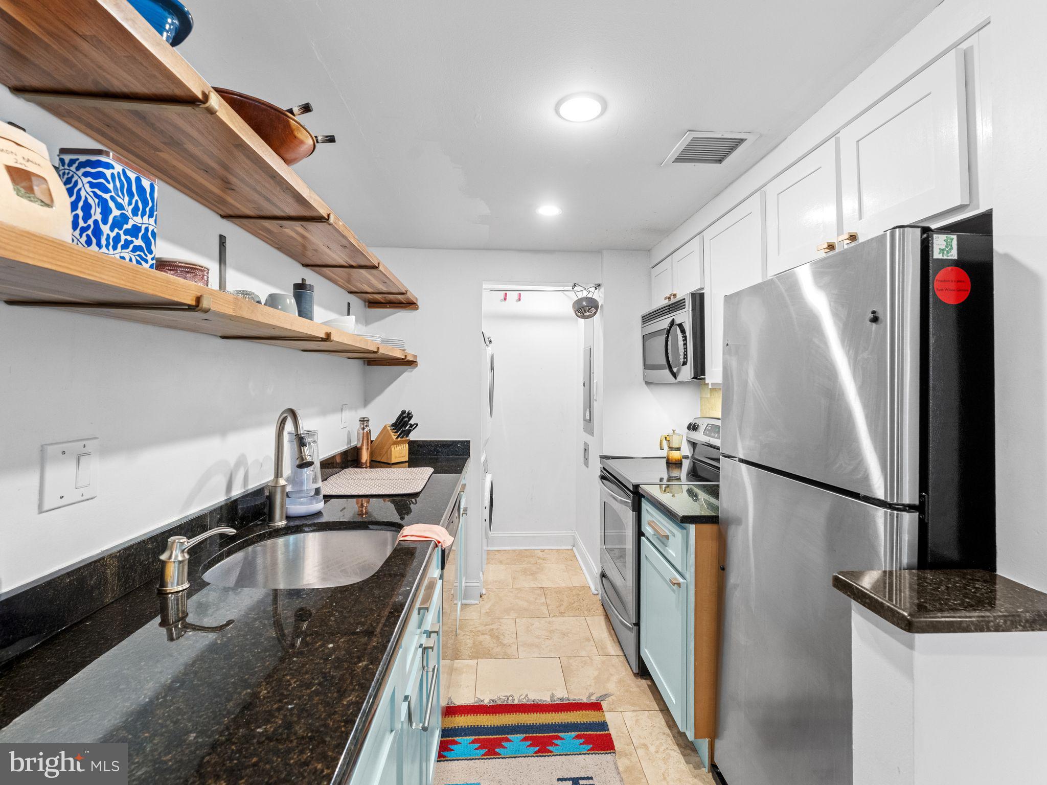 1708 WALLACE STREET 102