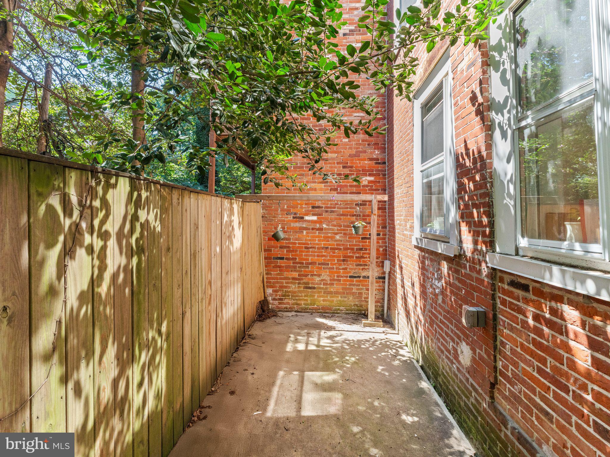 1708 WALLACE STREET 102