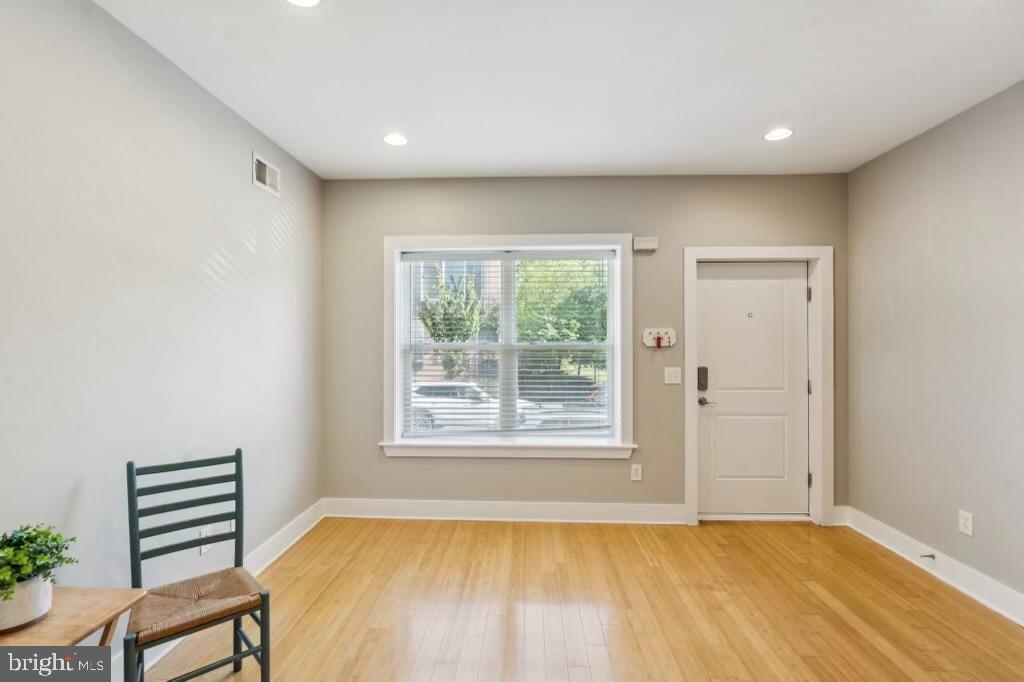 1702 CARPENTER STREET