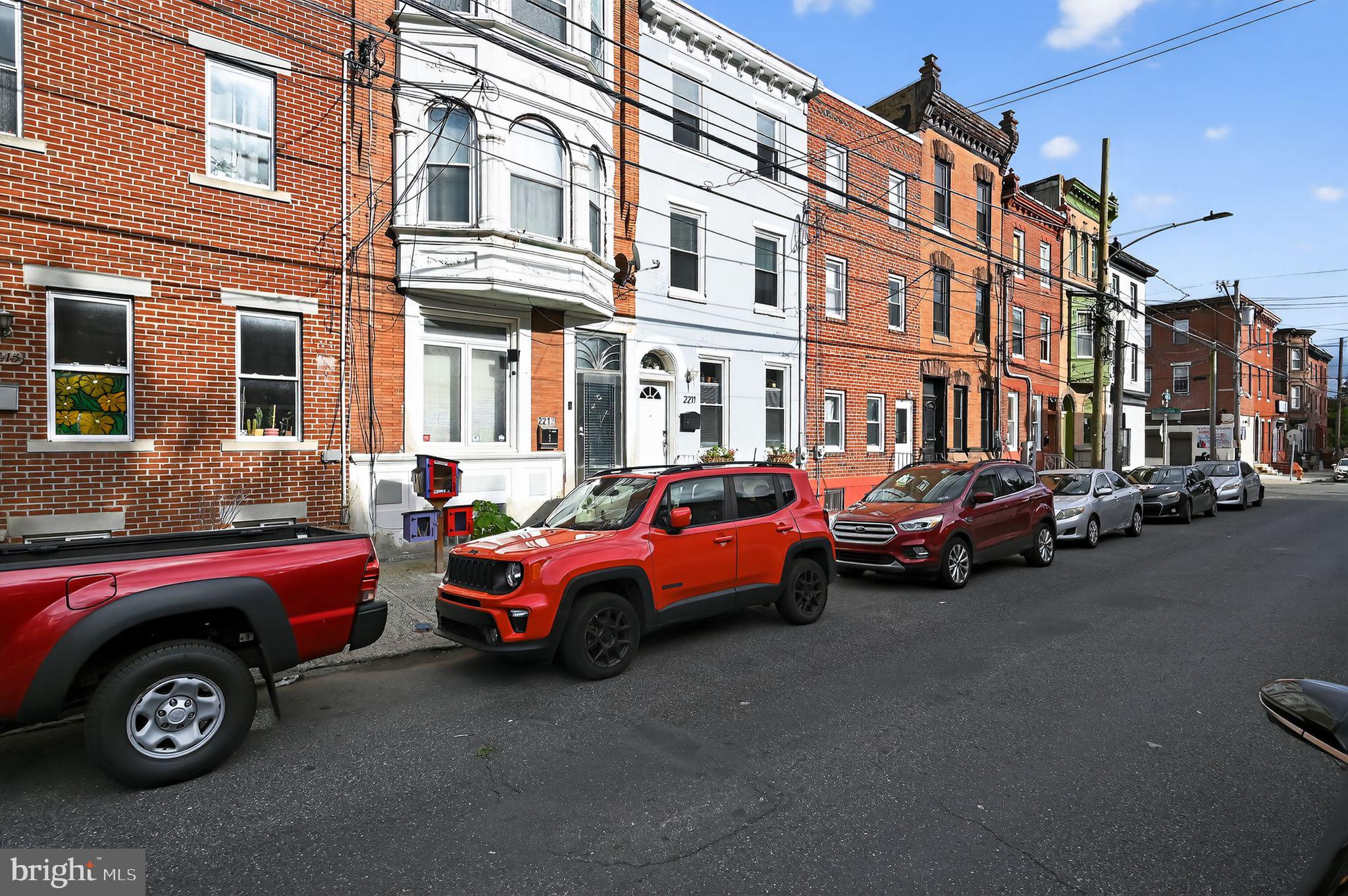 2211 N HOWARD STREET