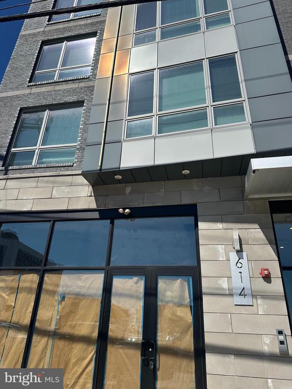 614 FRONT STREET N