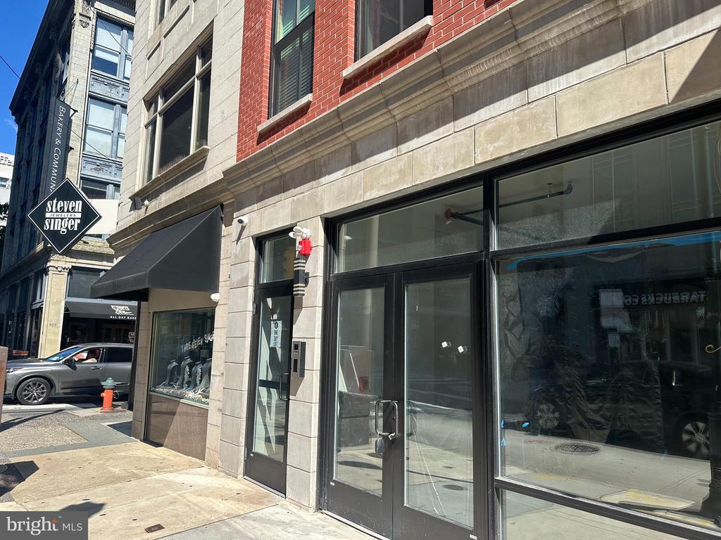 737 WALNUT STREET