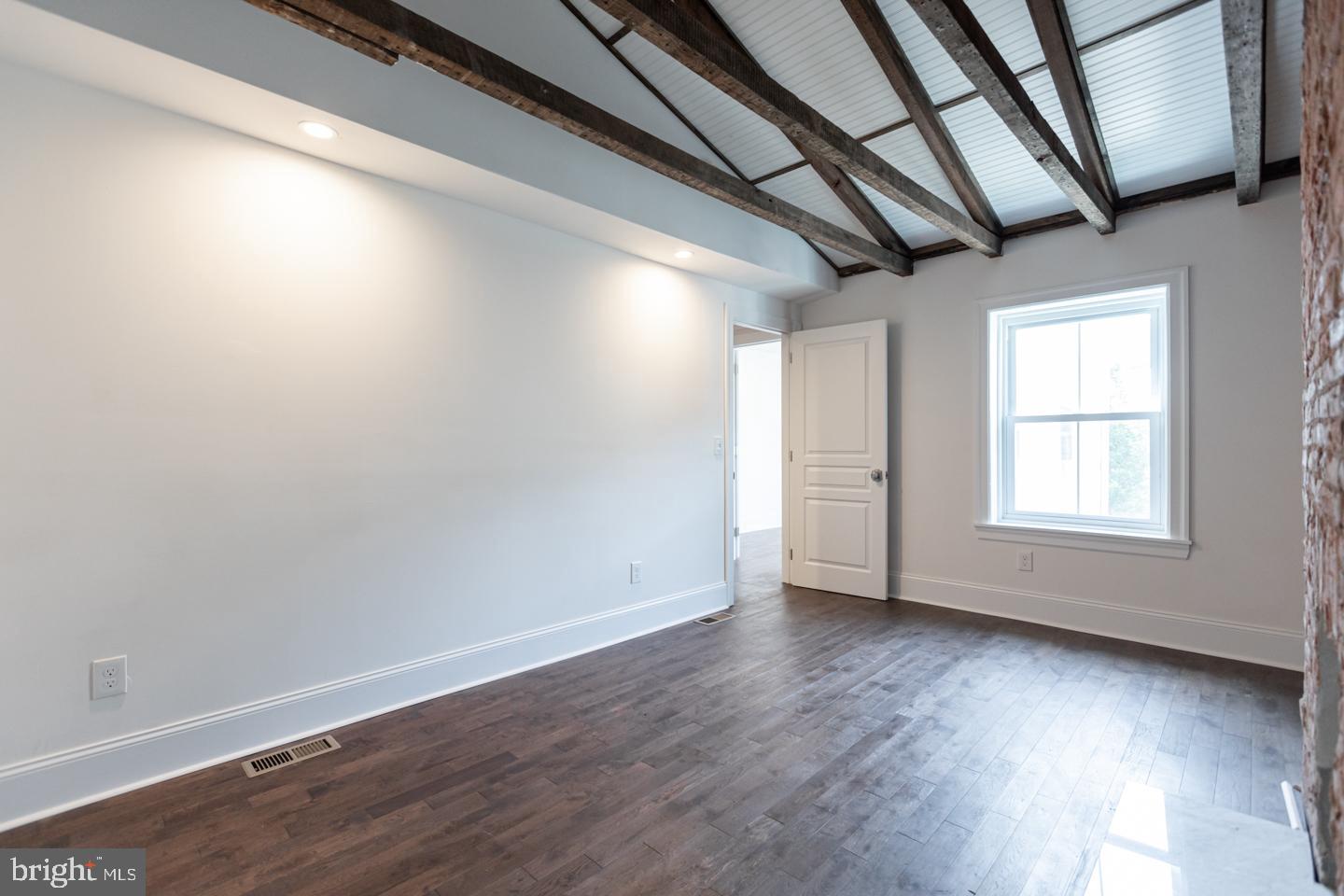 130 W LAUREL STREET 2