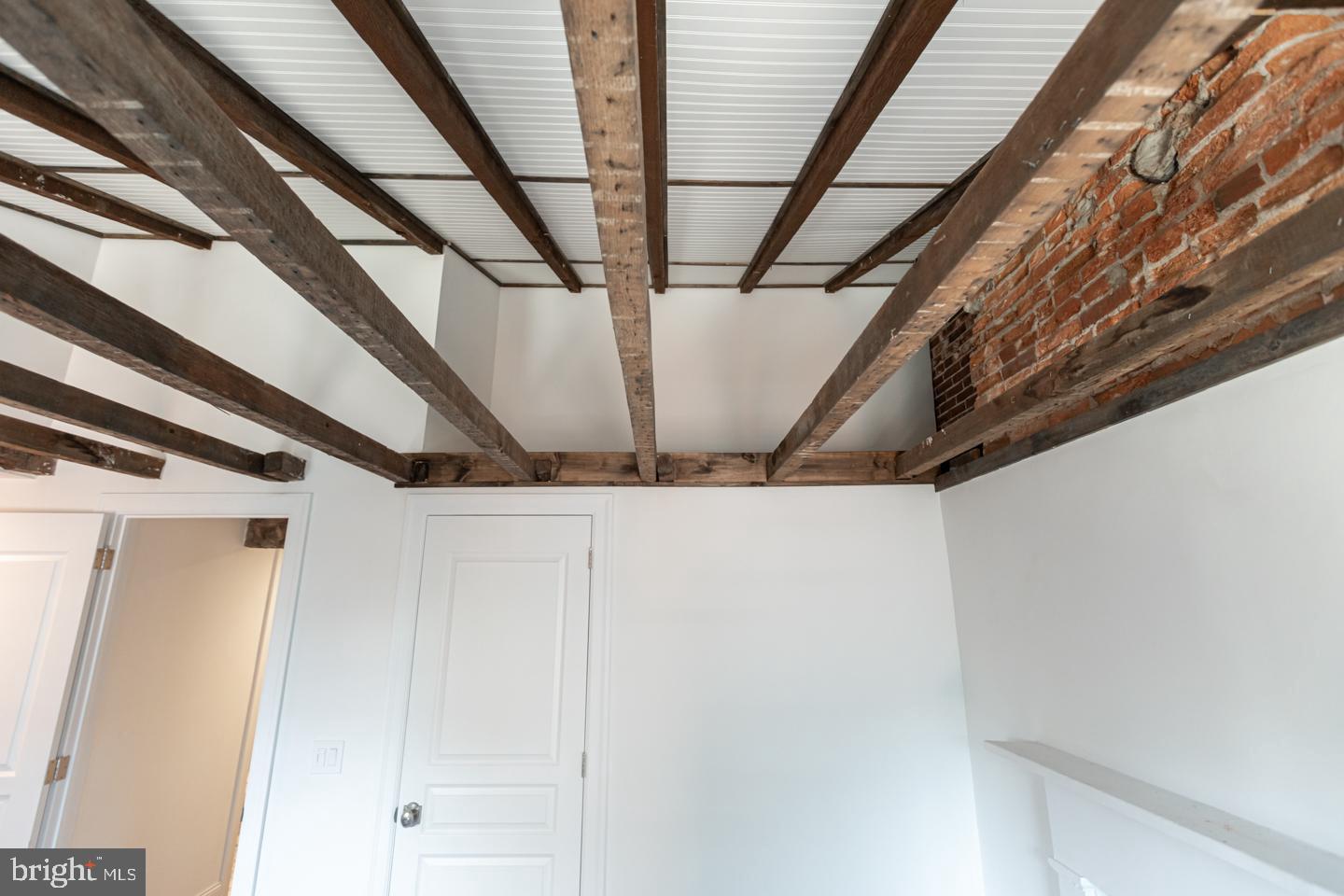 130 W LAUREL STREET 2